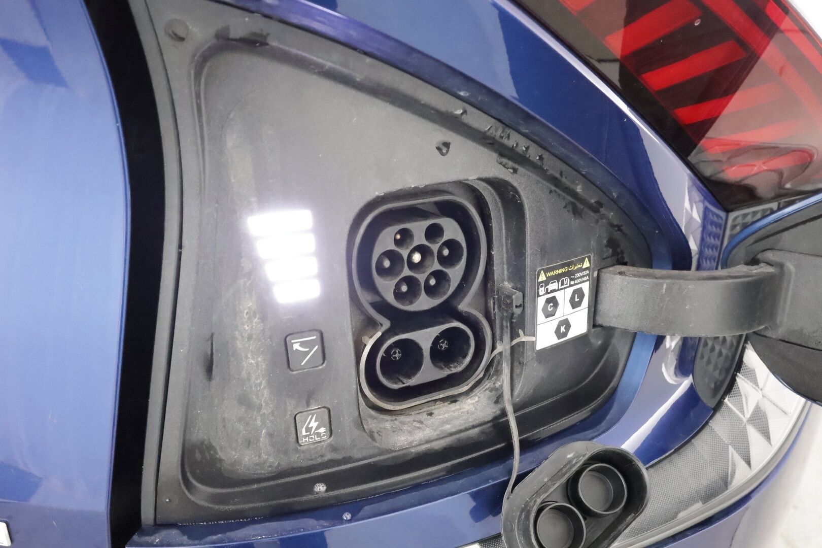 Kia EV6 2022 GT-Line AWD 77 kWh 325 hv - | ACC | ILP | Koukku | HUD | Meridian | Ilm. sähköpenkit | Muistipenkki | Nahka-alcantara | P.kamera | Ambient Light | Merkkihuollot | 1-om suomiauto |
