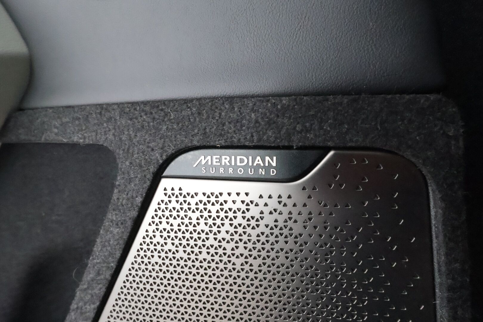 Kia EV6 2022 GT-Line AWD 77 kWh 325 hv * ACC / HUD / ILP / Meridian / P.kamera / Adapt.LED / Muistipenkki / Koukku / Ilmastoidut penkit * - Suomi-auto / Kahdet renkaat aluvanteilla / Merkkihuollettu / Juuri huollettu - HULLUT BLACKWEEK JATKOT - KORKOTARJOUS 2,49%