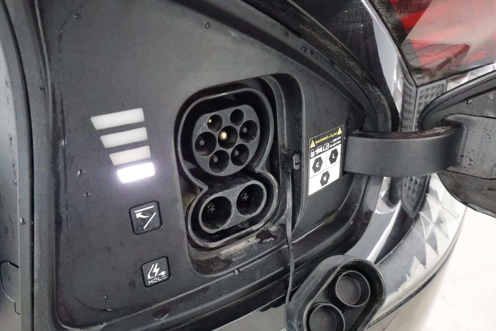 Kia EV6 2022 GT-Line AWD 77 kWh 325 hv * ACC / HUD / ILP / Meridian / P.kamera / Adapt.LED / Muistipenkki / Koukku / Ilmastoidut penkit * - Suomi-auto / Kahdet renkaat aluvanteilla / Merkkihuollettu / Juuri huollettu - HULLUT BLACKWEEK JATKOT - KORKOTARJOUS 2,49%