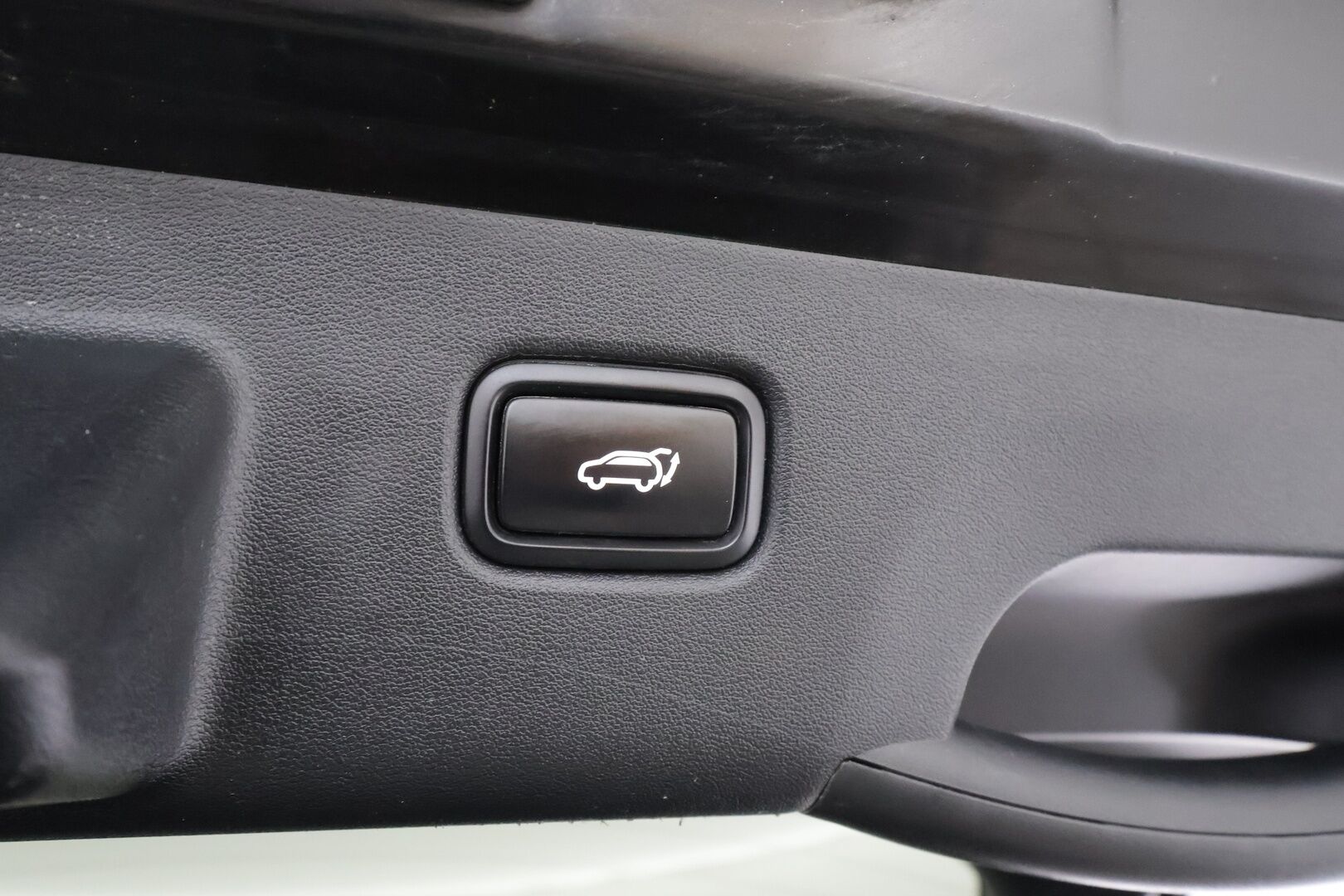 Kia EV6 2022 GT-Line AWD 77 kWh 325 hv * ACC / ILP / Muistipenkki / P.kamera / Koukku / Ilmastoidut penkit / Adapt.LED / Navi * - 1.Om Suomi-auto / Akku kuntotarkastettu / Kahdet renkaat aluvanteilla / Merkkihuollettu