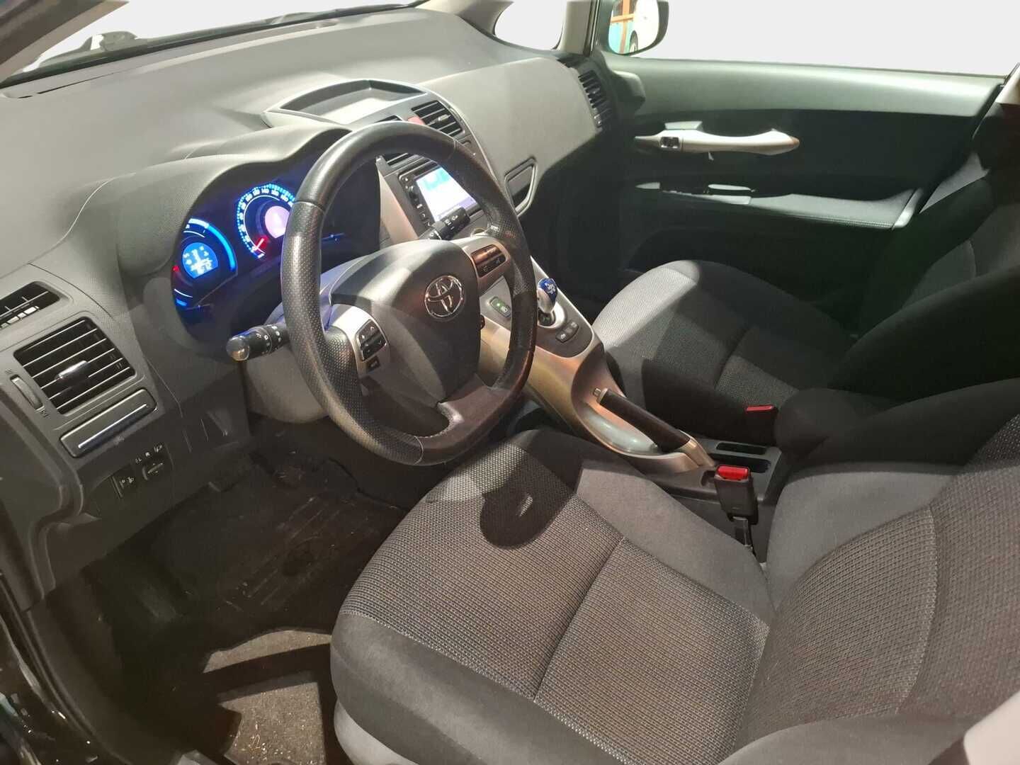 Toyota Auris 2012 1,8 HSD Linea Sol 5ov - *P-kamera / Vakkari / Bluetooth / Navi / Keyless / Juuri saapunut Tampereelle!* - Osta nyt, maksa vasta ensi vuonna