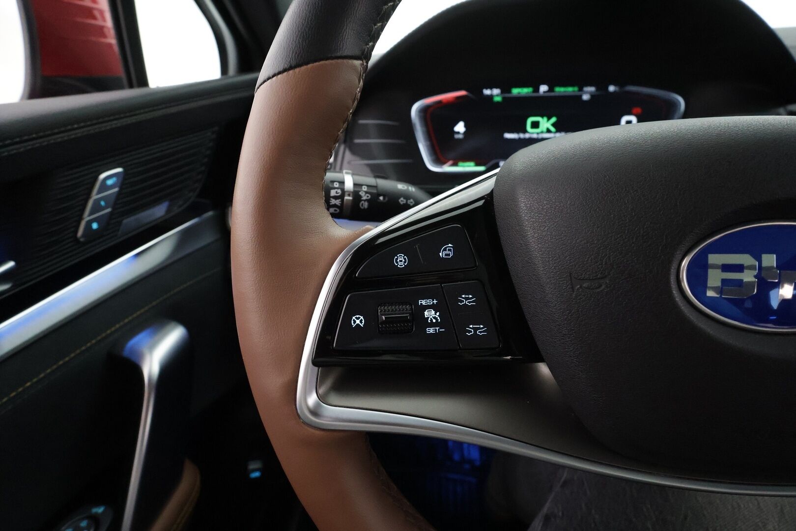 BYD Tang 2022 109kWh, AWD 7-P  * ACC / 360° / Panorama / Koukku / Muistipenkki / Dirac / Ilmastoidut nahat / KeylessGo / Navi / LED / Uudet kesä- ja talvirenkaat * - Kahdet uudet renkaat aluvanteilla / Merkkihuollettu - HULLUT AVAJAISHULINAT KORKOTARJOUS 3,29 %