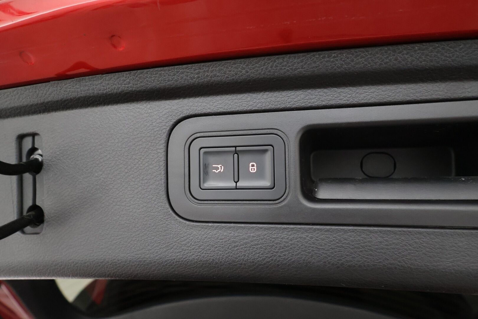 BYD Tang 2022 109kWh, AWD 7-P  * ACC / 360° / Panorama / Koukku / Muistipenkki / Dirac / Ilmastoidut nahat / KeylessGo / Navi / LED * - Kahdet renkaat aluvanteilla / Merkkihuollettu