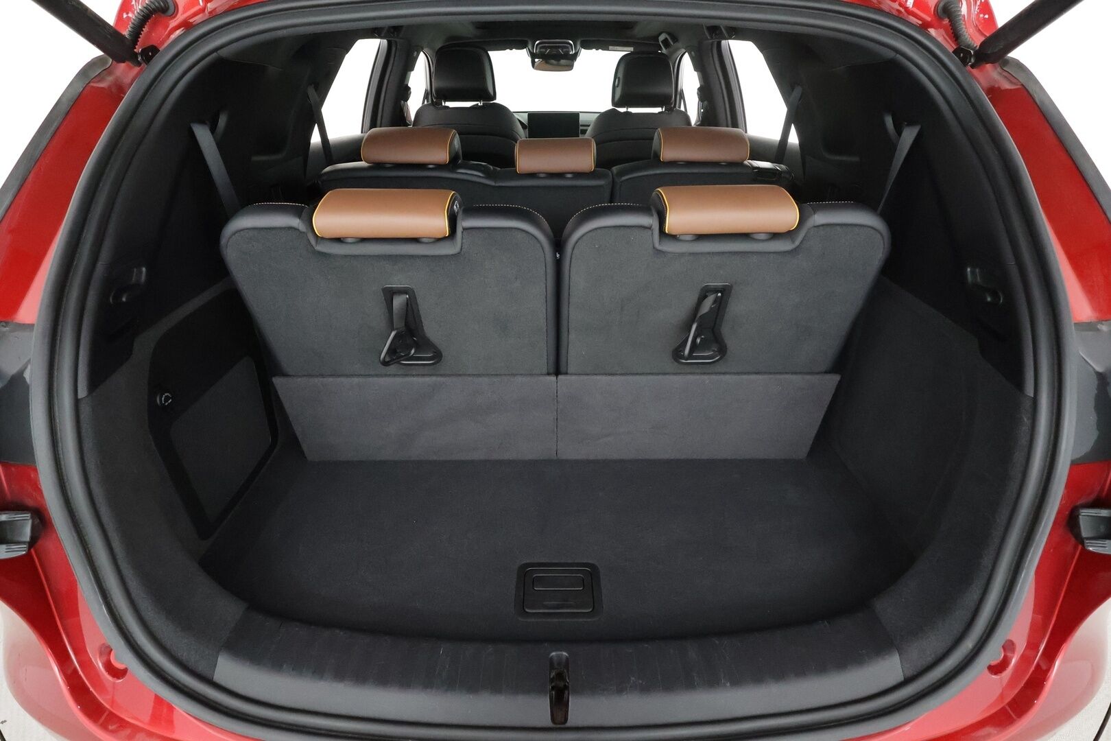 BYD Tang 2022 109kWh, AWD 7-P  * ACC / 360° / Panorama / Koukku / Muistipenkki / Dirac / Ilmastoidut nahat / KeylessGo / Navi / LED / Uudet kesä- ja talvirenkaat * - Kahdet uudet renkaat aluvanteilla / Merkkihuollettu - HULLUT AVAJAISHULINAT KORKOTARJOUS 3,29 %