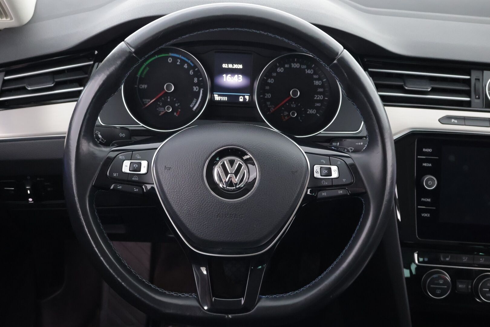 VOLKSWAGEN PASSAT 2018 Variant GTE Plug-In Hybrid 160 kW (218 hv) DSG-automaatti - Facelift | Vetokoukku | Adapt.Vakkari | Peruutuskamera | LED | Apple&Android | Nahka-Alcantara ergoComfort | Lisälämmitin | Juuri tullut Tampereelle!
