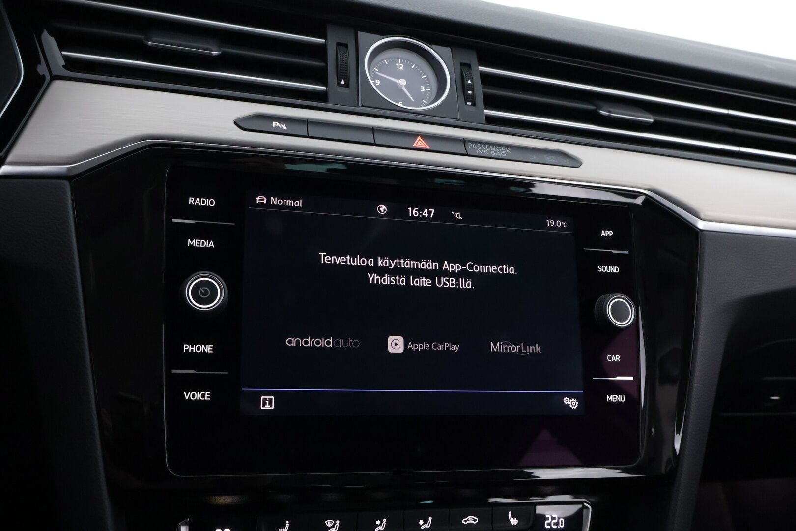 VOLKSWAGEN PASSAT 2018 Variant GTE Plug-In Hybrid 160 kW (218 hv) DSG-automaatti - Facelift | Vetokoukku | Adapt.Vakkari | Peruutuskamera | LED | Apple&Android | Nahka-Alcantara ergoComfort | Lisälämmitin | Juuri tullut Tampereelle!
