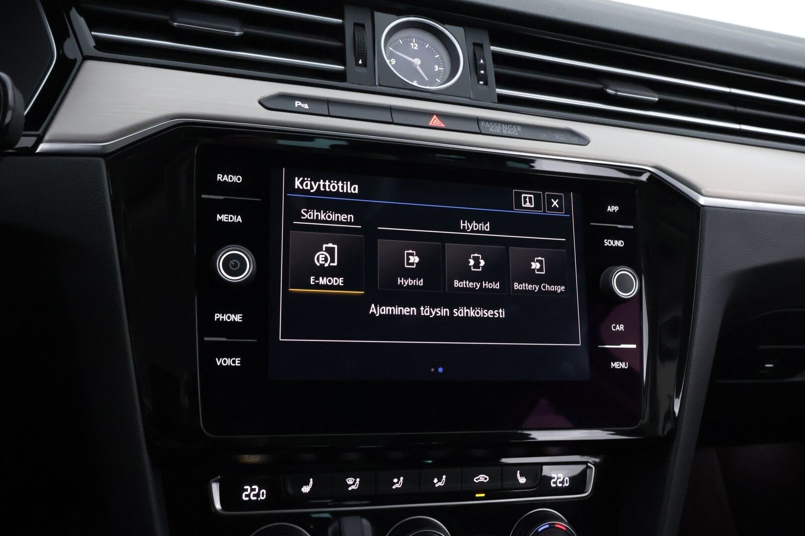 VOLKSWAGEN PASSAT 2018 Variant GTE Plug-In Hybrid 160 kW (218 hv) DSG-automaatti - Facelift | Vetokoukku | Adapt.Vakkari | Peruutuskamera | LED | Apple&Android | Nahka-Alcantara ergoComfort | Lisälämmitin | Juuri tullut Tampereelle!