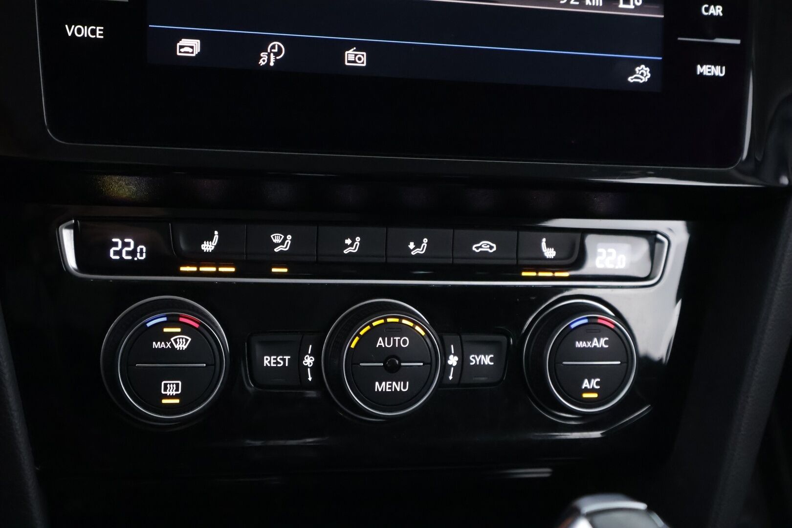VOLKSWAGEN PASSAT 2018 Variant GTE Plug-In Hybrid 160 kW (218 hv) DSG-automaatti - Facelift | Vetokoukku | Adapt.Vakkari | Peruutuskamera | LED | Apple&Android | Nahka-Alcantara ergoComfort | Lisälämmitin | Juuri tullut Tampereelle!