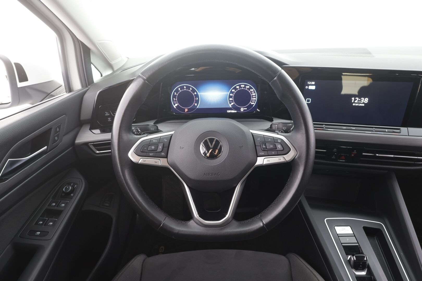 Volkswagen Golf 2022 Variant Style Business 1,5 eTSI 96 kW (MHEV) DSG-automaatti - | ACC | Pa-Lisälämmitin | Koukku | IQ-light LED | Muistipenkki | P.Kamera | Ratinlämmitys | 1.Om Suomi-auto | Kahdet Renkaat | Merkkihuollettu |