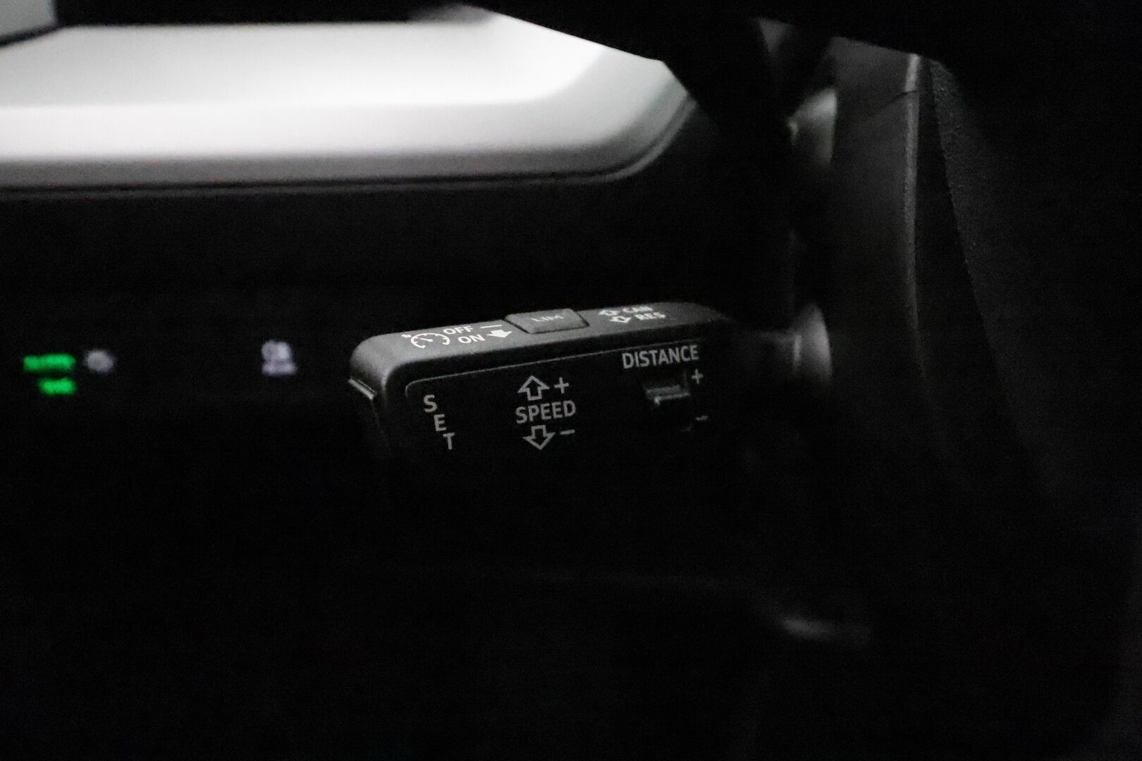 Audi Q4 e-tron 2022 40 Sportback ** Lämpöpumppu / Adapt.Vakkari / LED-valot / P.Kamera / Navi / Kaistavahti ** - Suomi-auto / Akku kuntotarkastettu / Kahdet Renkaat - HULLU BLACKWEEK KORKOTARJOUS 2,49%