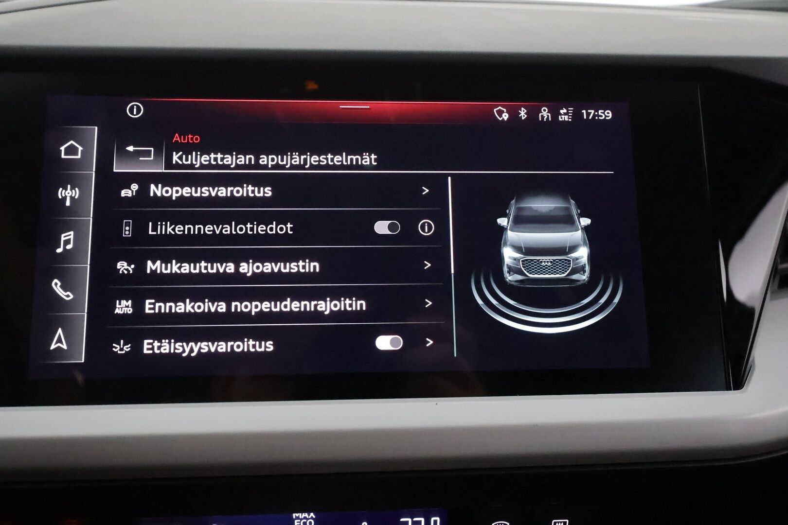 Audi Q4 e-tron 2022 40 e-tron Sportback ** Lämpöpumppu / Adapt.Vakkari / LED-valot / P.Kamera / Navi / Kaistavahti ** - SoH 96,1% / 1-om Suomi-auto / Akku kuntotarkastettu / 2x Latauskaapelit / Kahdet Renkaat