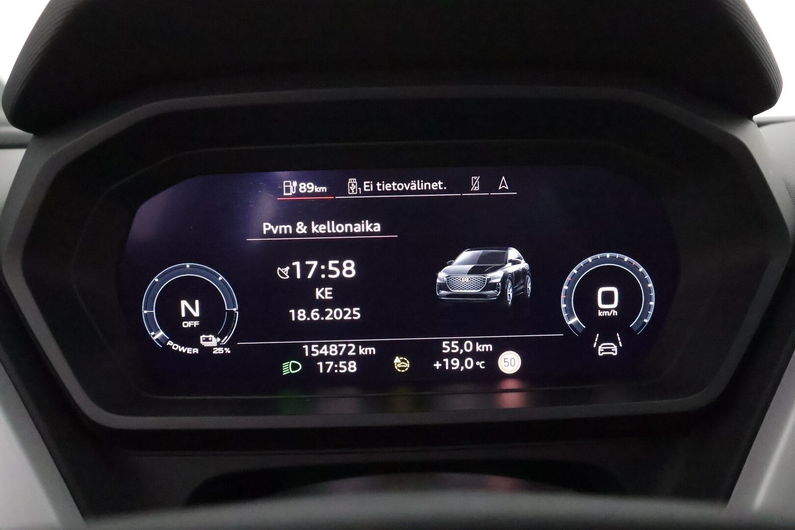 Audi Q4 e-tron 2022 40 e-tron Sportback ** Lämpöpumppu / Adapt.Vakkari / LED-valot / P.Kamera / Navi / Kaistavahti ** - SoH 96,1% / 1-om Suomi-auto / Akku kuntotarkastettu / 2x Latauskaapelit / Kahdet Renkaat