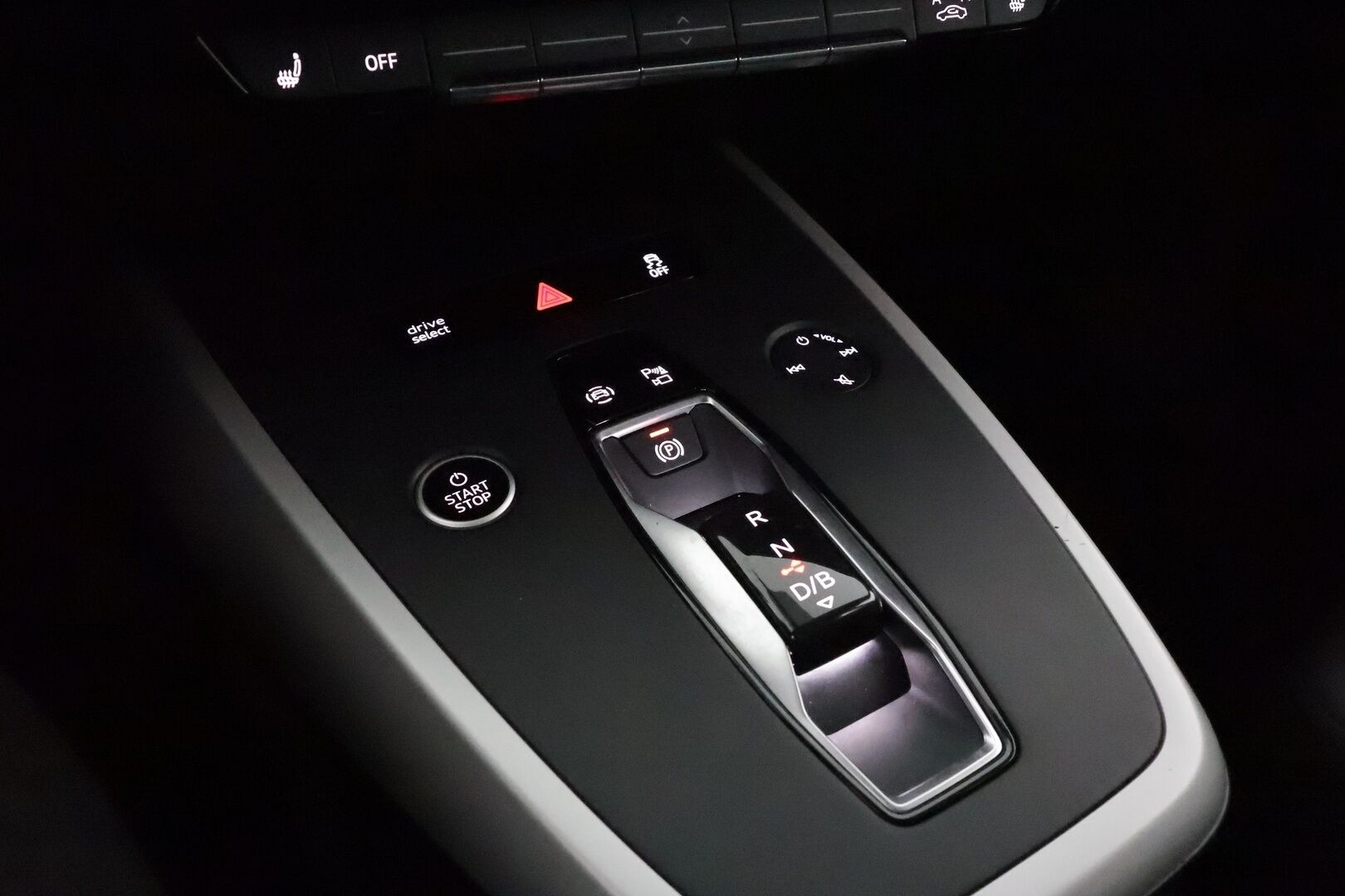 Audi Q4 e-tron 2022 40 Sportback ** Lämpöpumppu / Adapt.Vakkari / LED-valot / P.Kamera / Navi / Kaistavahti ** - Suomi-auto / Akku kuntotarkastettu / Kahdet Renkaat