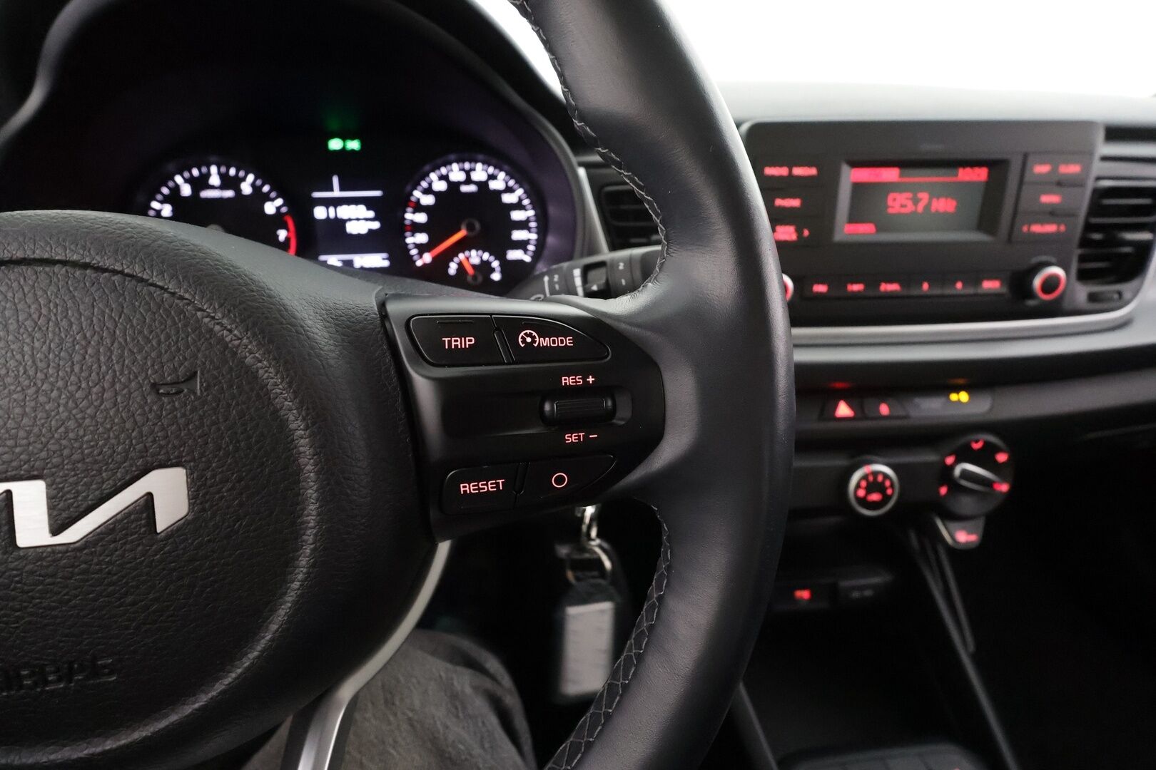 Kia Rio 2022 1,2 LX * 1.Om Suomi-auto / Vakkari / Lohko+Sisä / Bluetooth / 2xRenkaat / Ratinlämmitin *