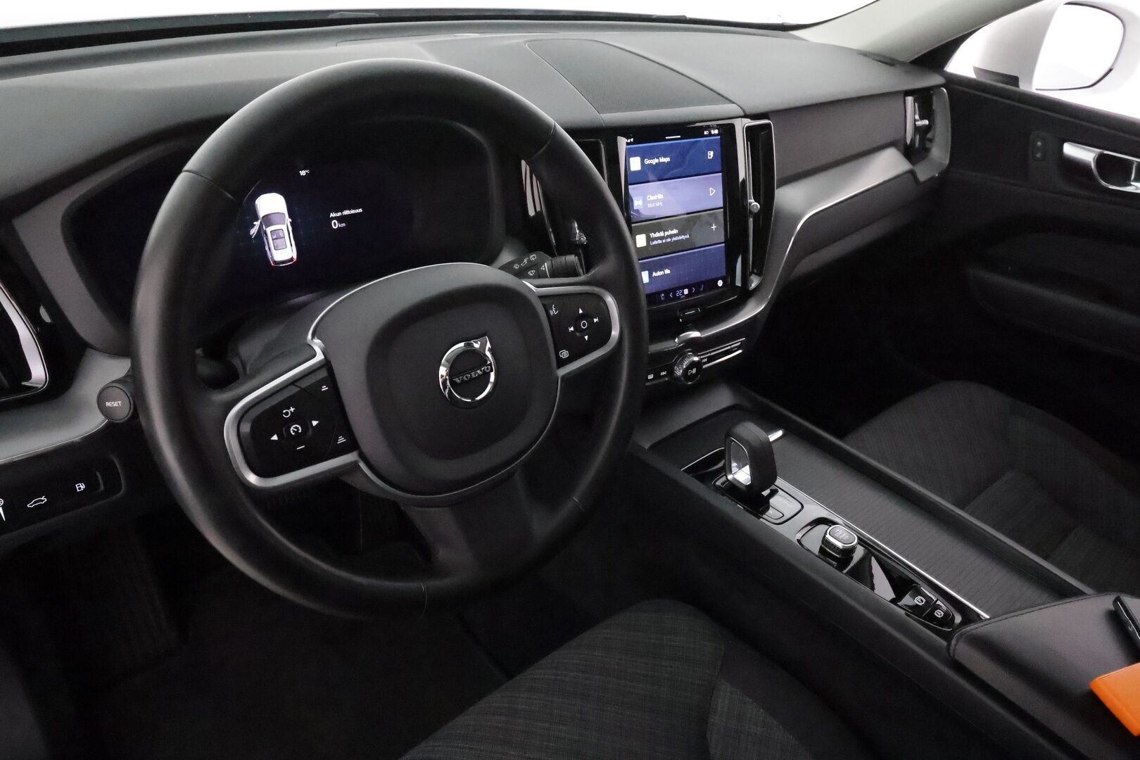 Volvo XC60 2022 T6 AWD Long Range Inscription Expression **Panorama / Webasto / Adapt.vakkari / Koukku / P.kamera / KeylessGo** - 3,99 % KORKOTARJOUS TÄHÄN AUTOON - Merkkihuollettu 1 om Suomi-Auto!