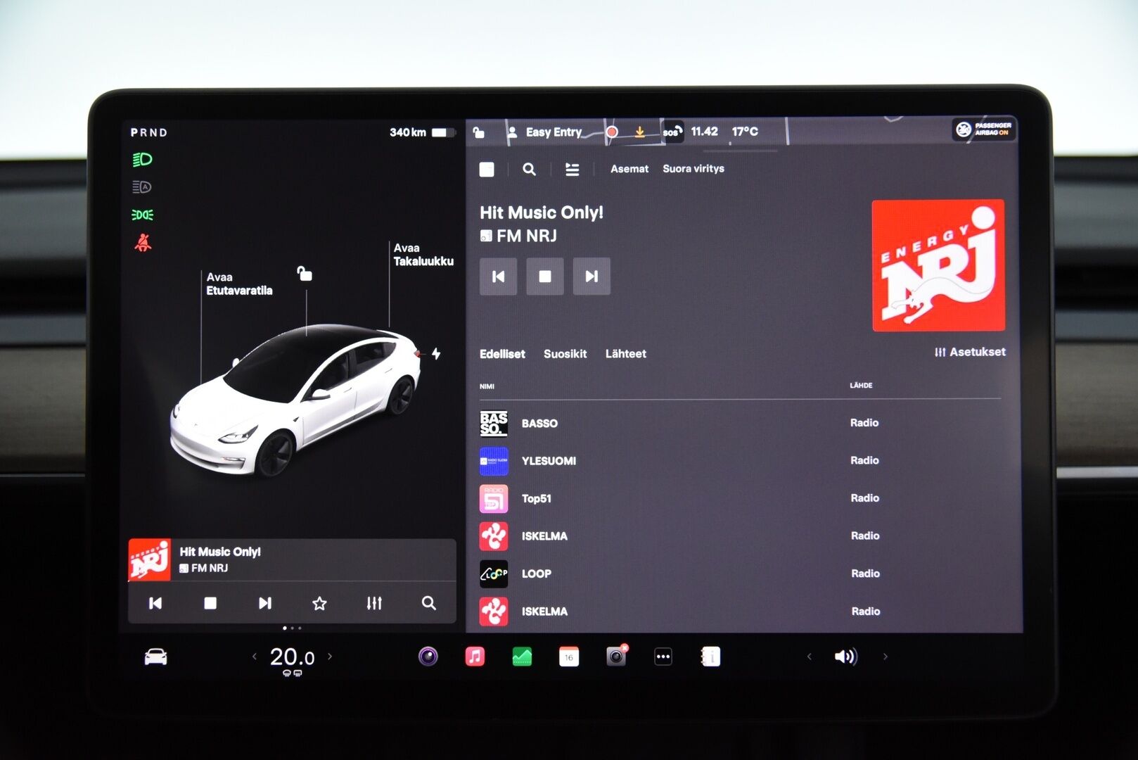 Tesla Model 3 2021 Long Range AWD Refresh / Lämpöpumppu / Matrix-LED / P-Kamera / 2x Renkaat ja Vanteet - Akku kuntotarkistettu! / Lasikatto / Premium Audio / Autopilot / Musta Nahkasisusta
