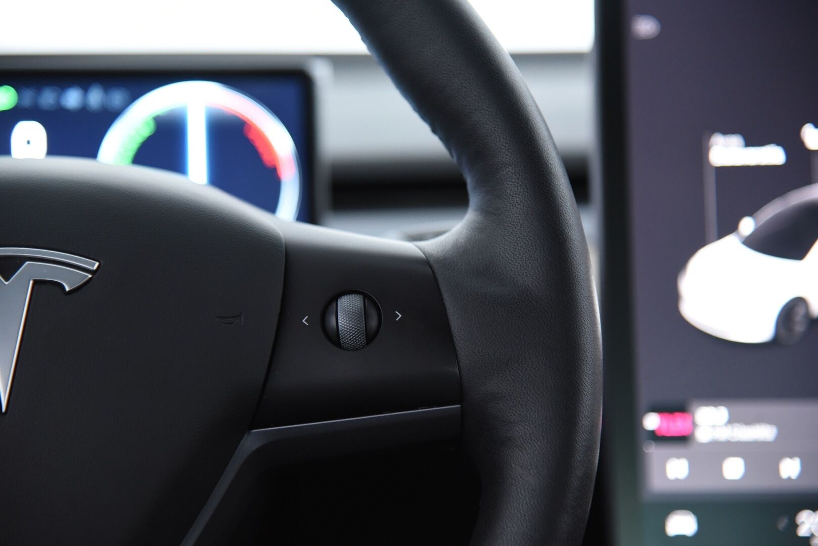 Tesla Model 3 2021 Long Range AWD Refresh / Lämpöpumppu / Matrix-LED / P-Kamera / 2x Renkaat ja Vanteet - Akku kuntotarkistettu! / Lasikatto / Premium Audio / Autopilot / Musta Nahkasisusta