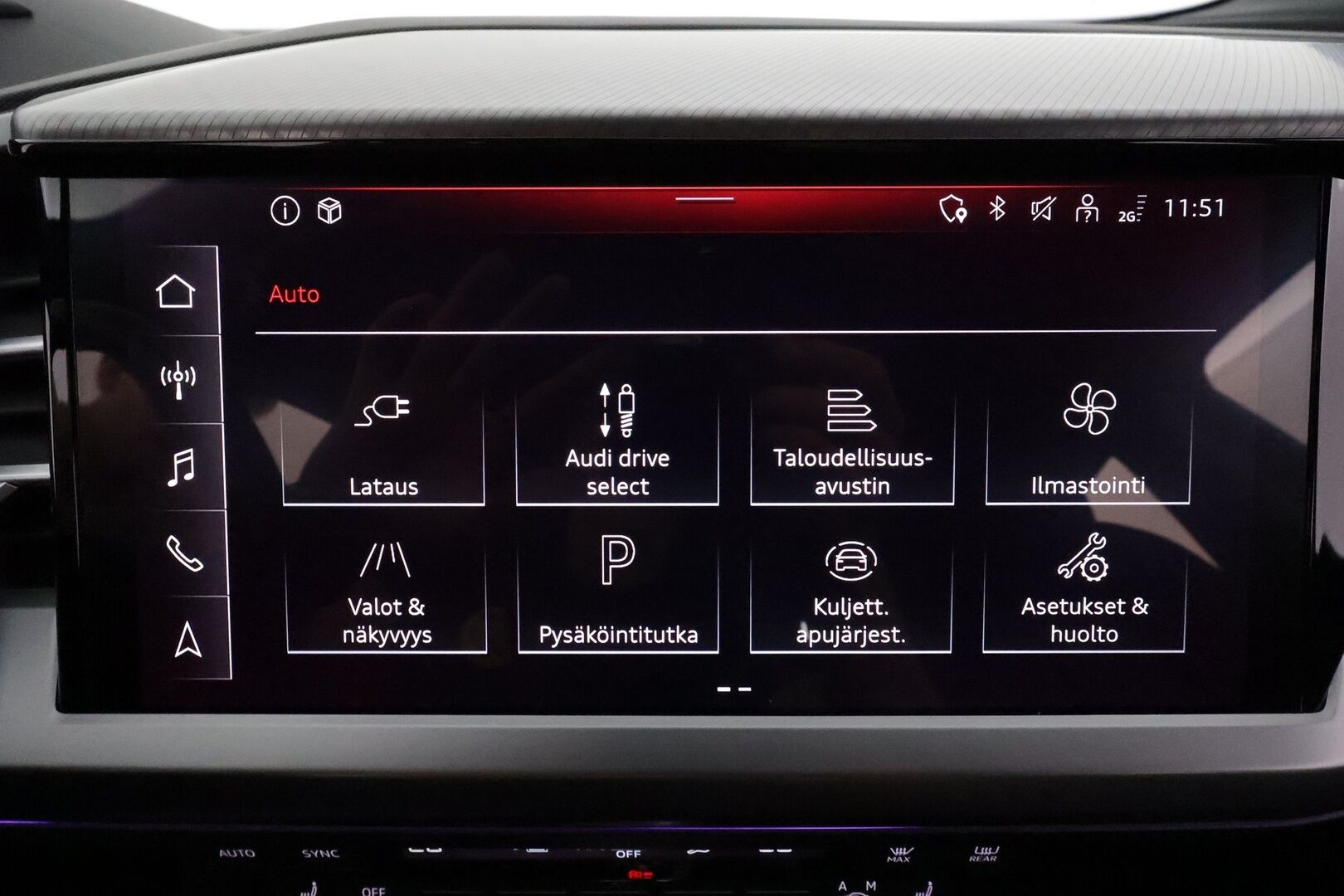 Audi Q4 e-tron 2022 40 Sportback **HUD / Lämpöpumppu / Adapt.Vakkari / LED-valot / P.kamera Sporttipenkki Muistilla / Navi / Keyless** - 3,99 % KORKOTARJOUS TÄHÄN AUTOON - 1-om Suomi-auto / 2x Latauskaapelit / Kahdet Renkaat / Merkkihuollettu!