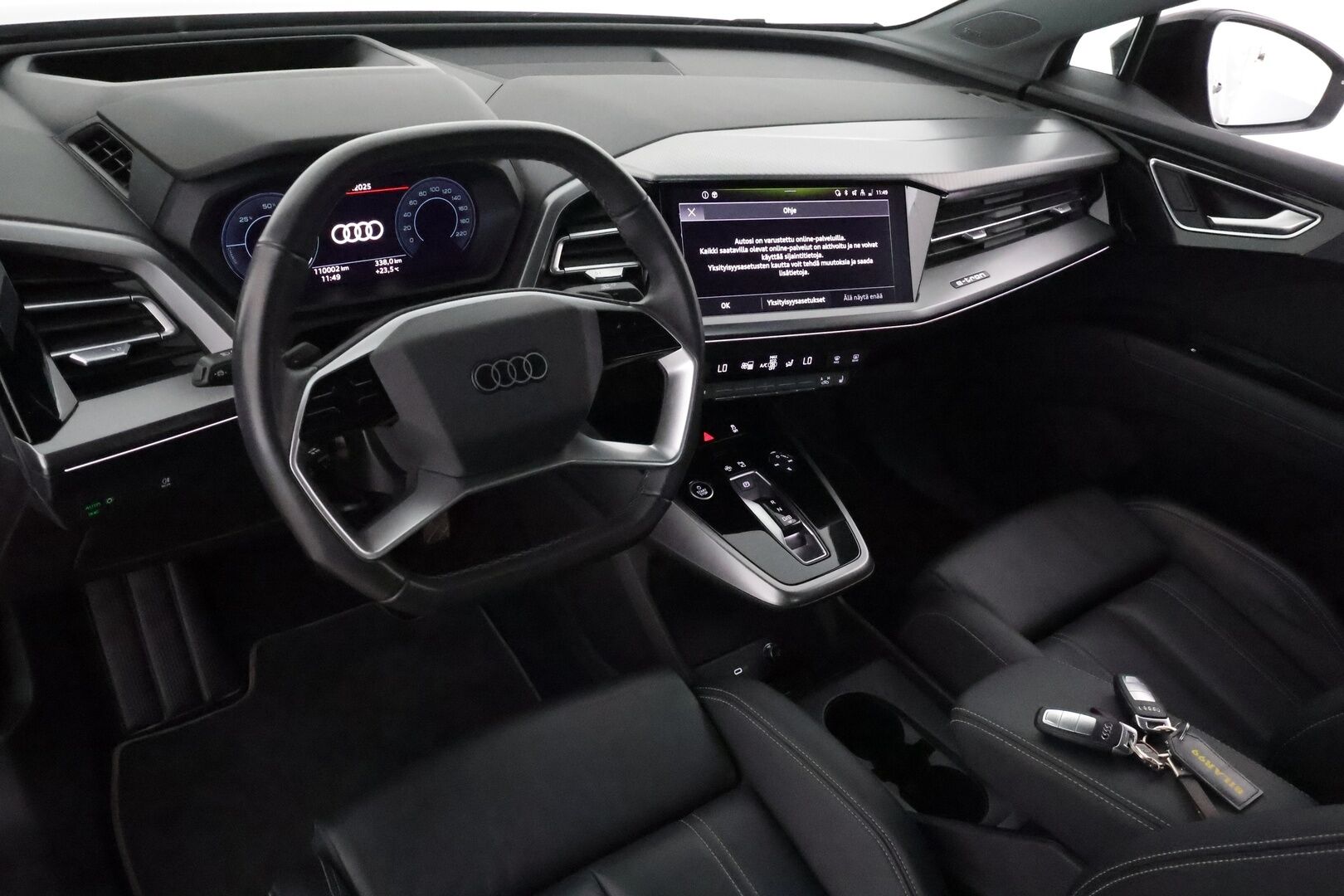 Audi Q4 e-tron 2022 40 Sportback **HUD / Lämpöpumppu / Adapt.Vakkari / LED-valot / P.kamera Sporttipenkki Muistilla / Navi / Keyless** - 3,99 % KORKOTARJOUS TÄHÄN AUTOON - 1-om Suomi-auto / 2x Latauskaapelit / Kahdet Renkaat / Merkkihuollettu!