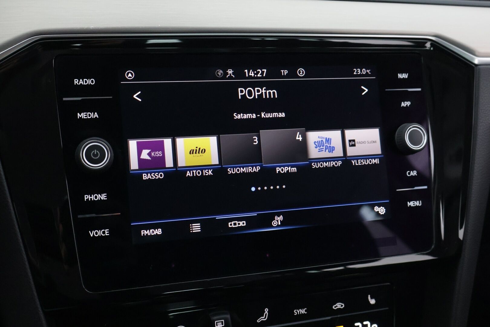 Volkswagen Passat 2022 Variant R-Line 2,0 TDI EVO SCR 110 kW DSG *ALV / Webasto / ACC / Koukku / P.Kamera / Matrix-LED / Kaistavahti* - 2.Om Suomi-auto / Näyttävä yksilö / 2x renkaat - HULLU BLACKWEEK KORKOTARJOUS 2,49%