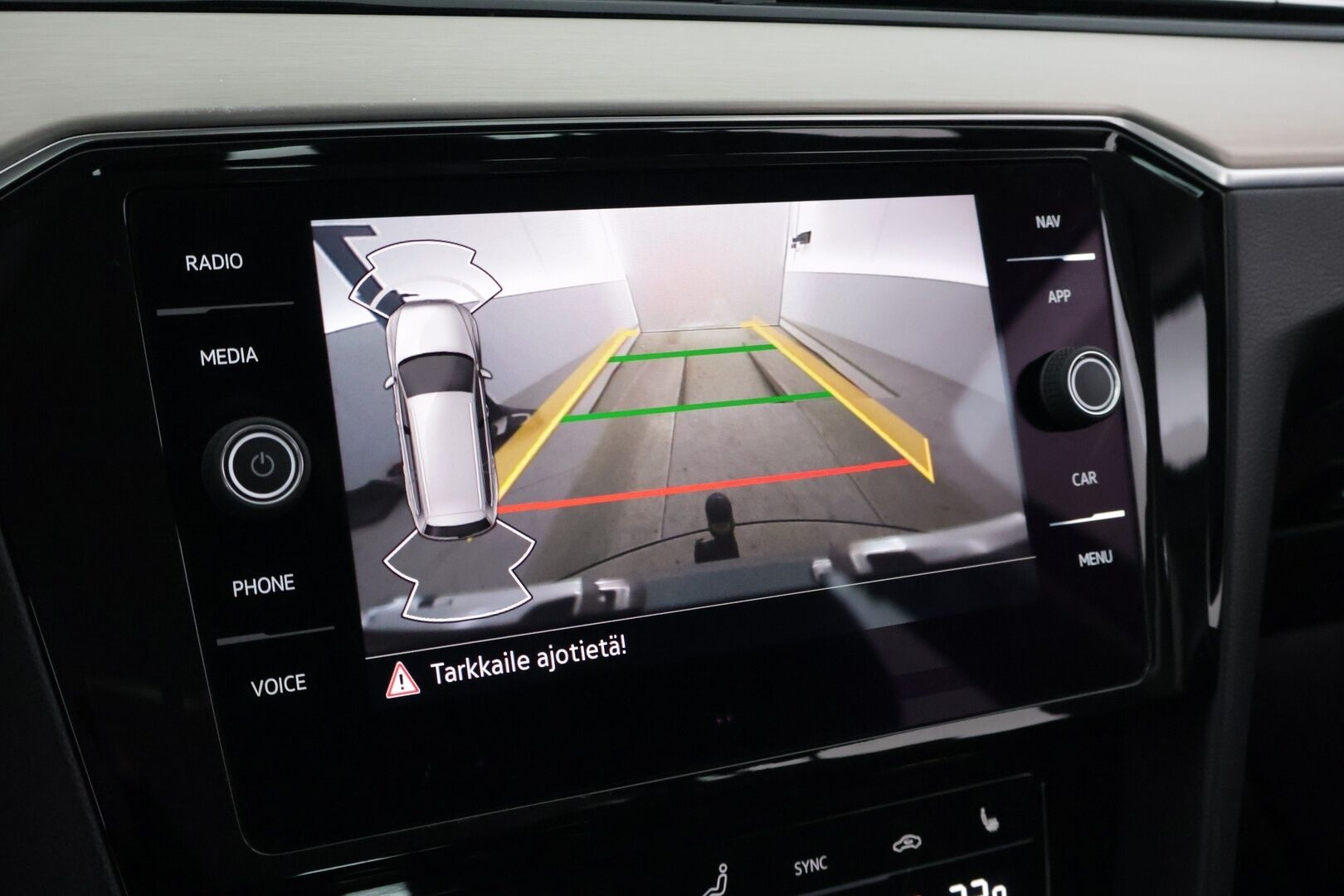 Volkswagen Passat 2022 Variant R-Line 2,0 TDI EVO SCR 110 kW DSG *ALV / Webasto / ACC / Koukku / P.Kamera / Matrix-LED / Kaistavahti* - 2.Om Suomi-auto / Kahdet Renkaat
