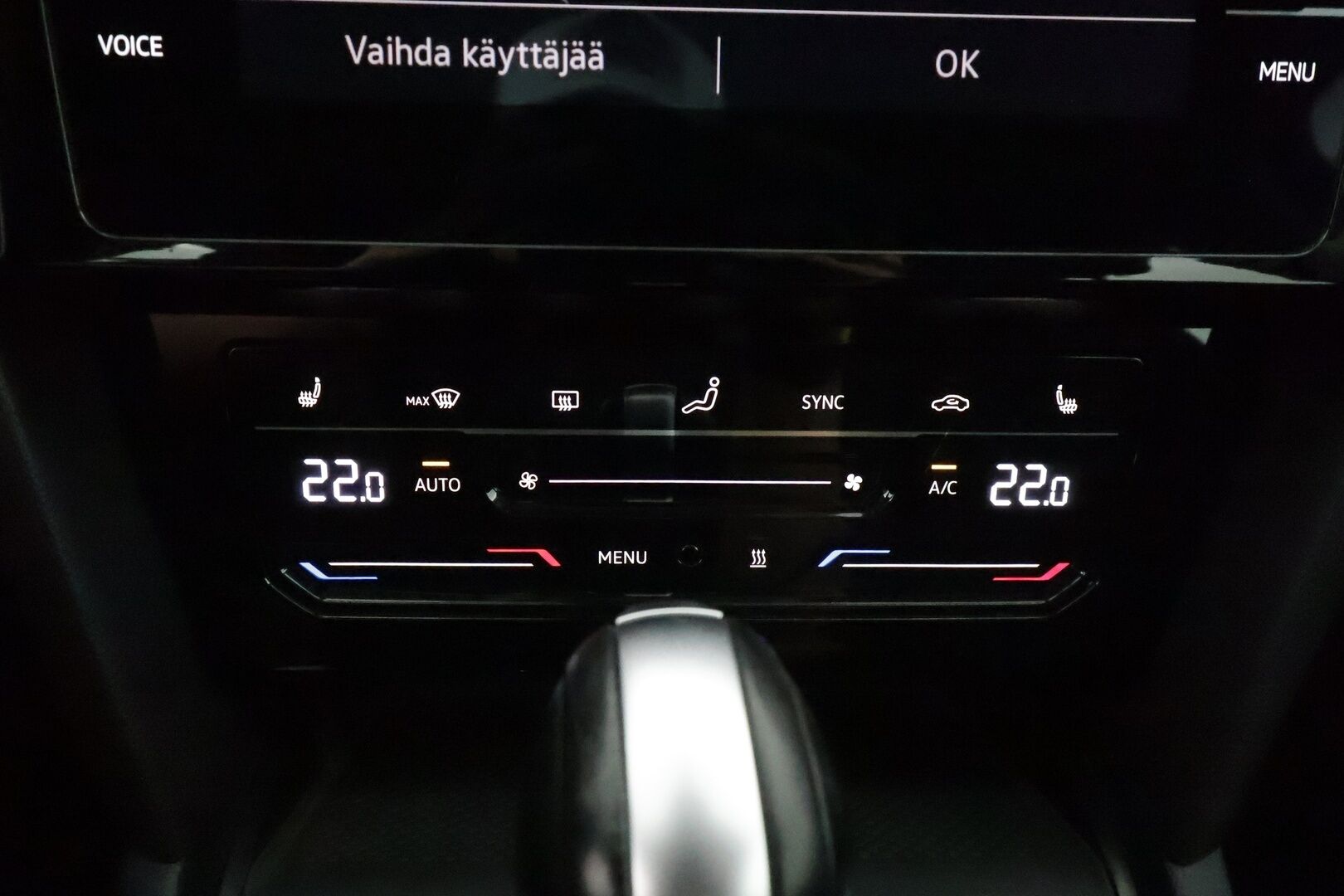 Volkswagen Passat 2022 Variant R-Line 2,0 TDI EVO SCR 110 kW DSG ** Webasto / Koukku / Adapt.Vakkari / P.Kamera / Matrix-LED / Kaistavahti ** - 1.Om Suomi-auto / Kahdet Renkaat