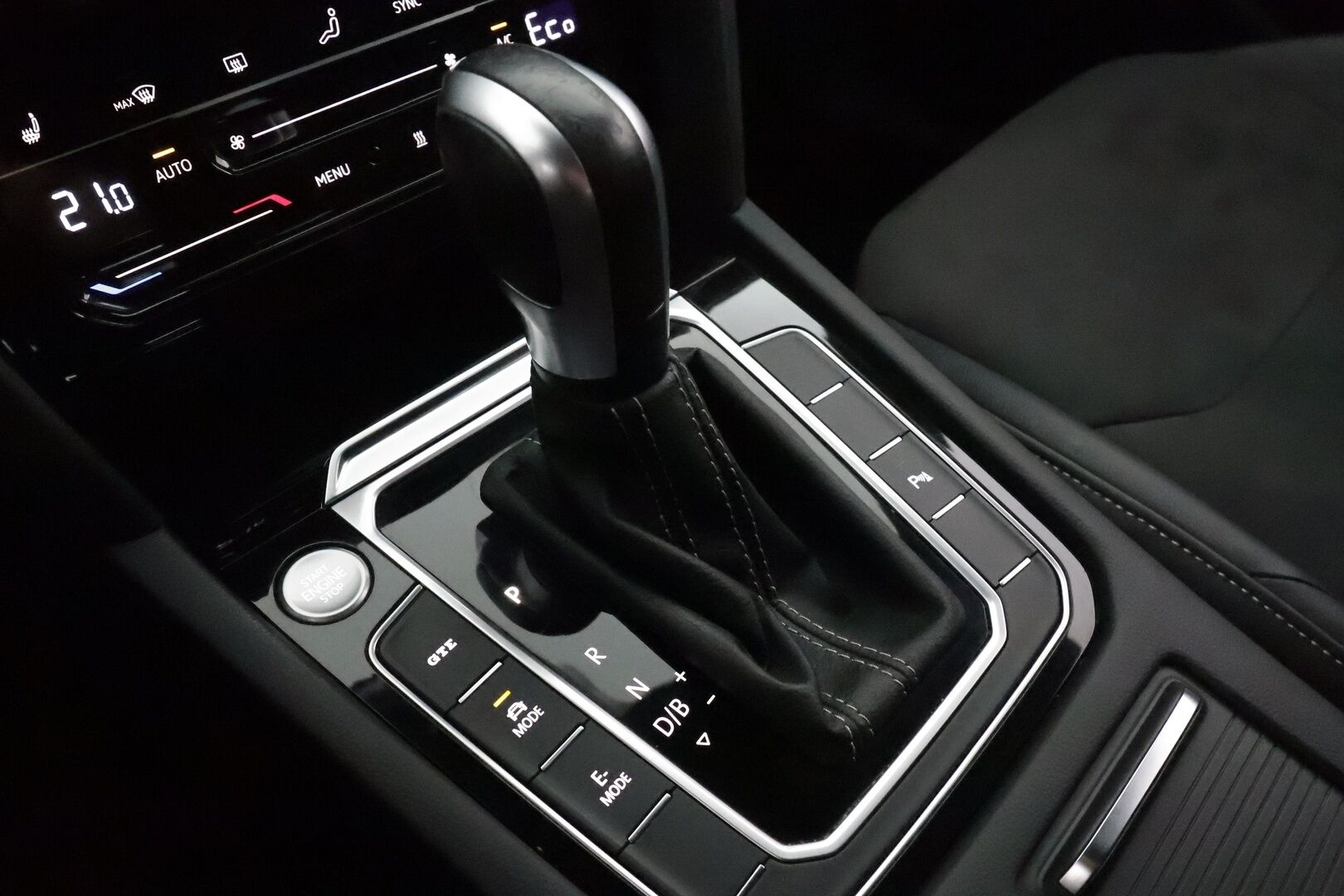Volkswagen Arteon 2022 Shooting Brake R-Line Business eHybrid 160 kW DSG **HUD / Webasto / Koukku /  ACC / P.kamera / Adapt.LED / Navi** - Suomi-auto / 2x Latauskaapelit / Kahdet Renkaat / Merkkihuollettu!