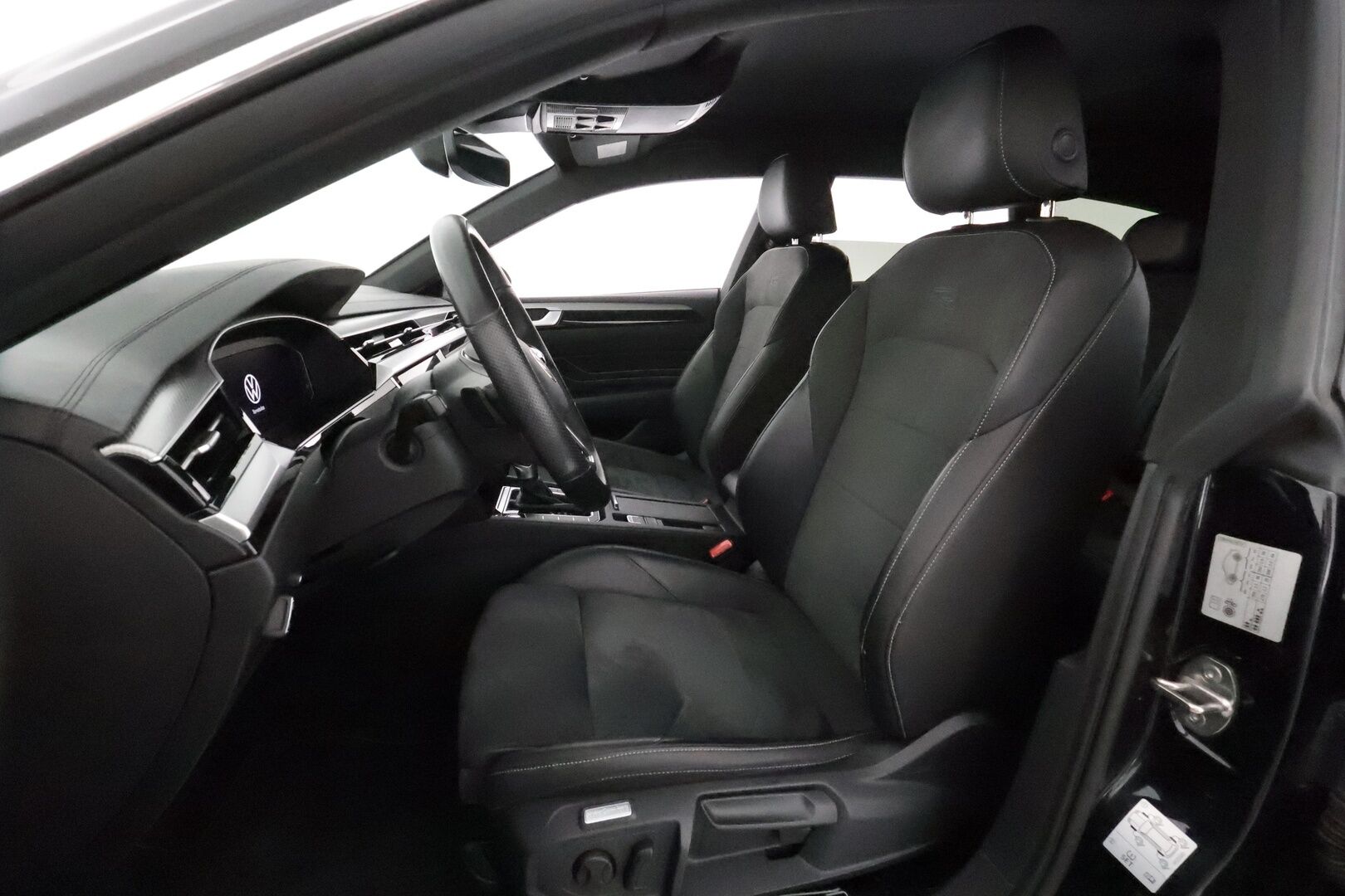 Volkswagen Arteon 2022 Shooting Brake R-Line Business eHybrid 160 kW DSG **HUD / Webasto / Koukku /  ACC / P.kamera / Adapt.LED / Navi** - Suomi-auto / 2x Latauskaapelit / Kahdet Renkaat / Merkkihuollettu!