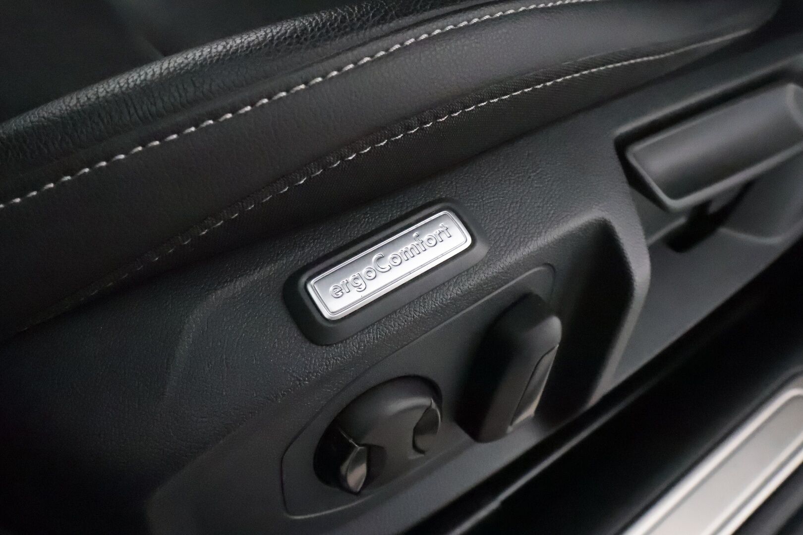 Volkswagen Arteon 2022 Shooting Brake R-Line Business eHybrid 160 kW DSG **HUD / Webasto / Koukku /  ACC / P.kamera / Adapt.LED / Navi** - Suomi-auto / 2x Latauskaapelit / Kahdet Renkaat / Merkkihuollettu!