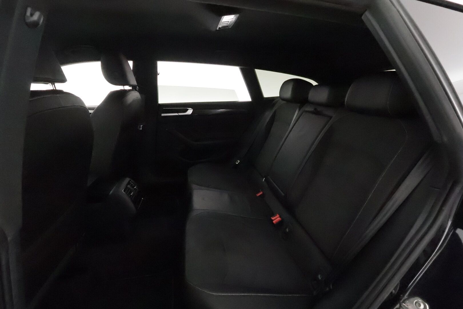 Volkswagen Arteon 2022 Shooting Brake R-Line Business eHybrid 160 kW DSG **HUD / Webasto / Koukku /  ACC / P.kamera / Adapt.LED / Navi** - Suomi-auto / 2x Latauskaapelit / Kahdet Renkaat / Merkkihuollettu!