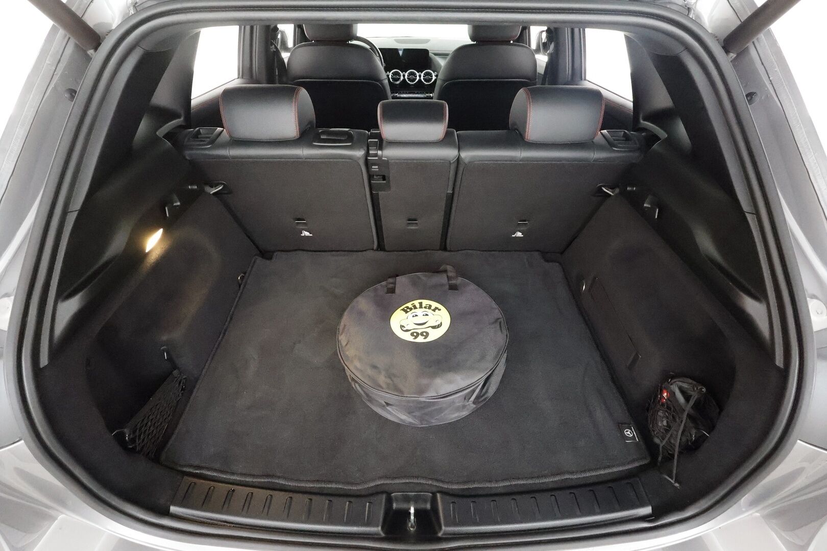 Mercedes-Benz EQA 2021 250 AMG - | Distronic+ | ILP | Koukku | Nahka-alcantara | Sporttipenkit | Widescreen | Ambient light | Nahka-alcantara | P.kamera | LED | BSM |