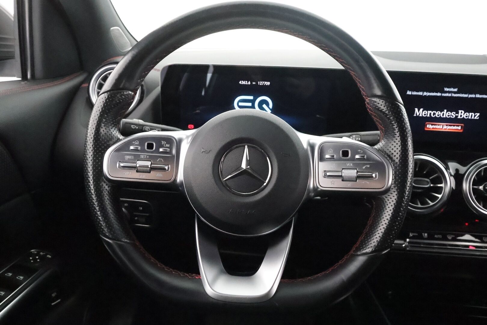 Mercedes-Benz EQA 2021 250 AMG - | Distronic+ | ILP | Koukku | Nahka-alcantara | Sporttipenkit | Widescreen | Ambient light | Nahka-alcantara | P.kamera | LED | BSM |