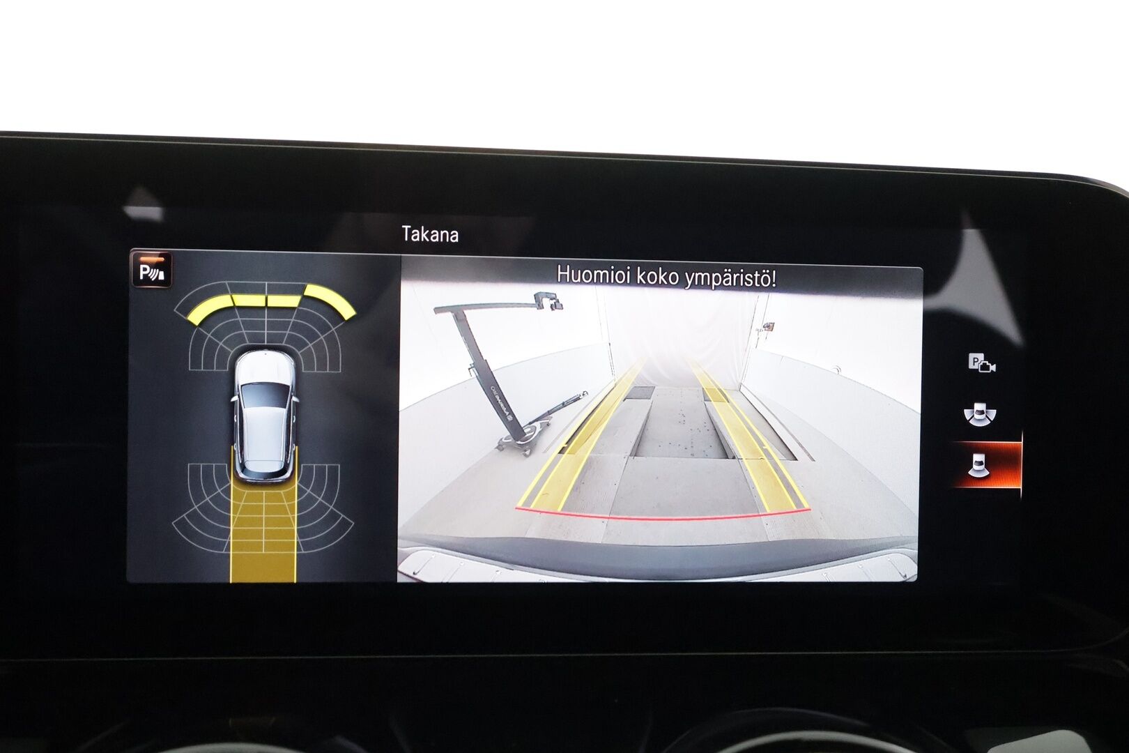 Mercedes-Benz EQA 2021 250 AMG - | Distronic+ | ILP | Koukku | Nahka-alcantara | Sporttipenkit | Widescreen | Ambient light | Nahka-alcantara | P.kamera | LED | BSM |