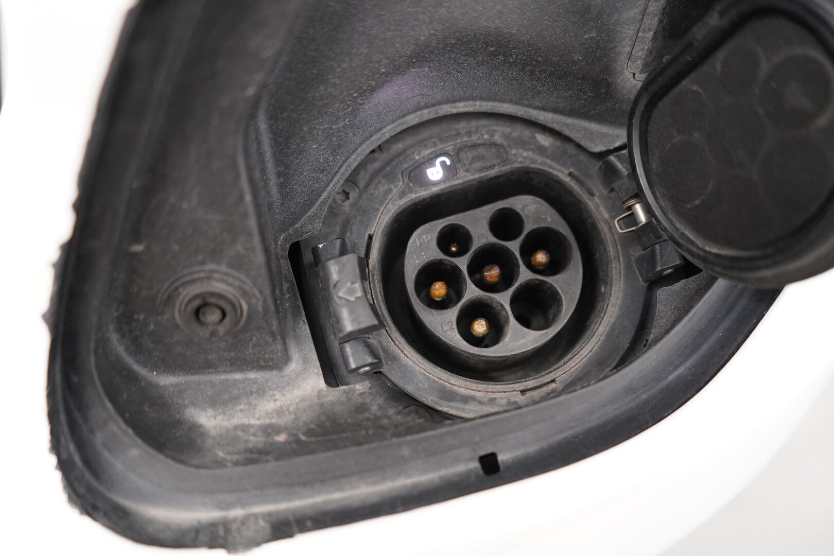 MERCEDES-BENZ C 2020 300de Avantgarde *ACC / HUD / Navi / Kamera / Koukku / Tutkat * - KATSO KAMPANJAHINTA! / Kahdet Mersun vanteet / Juuri huollettu 9.25 / Säännöllinen huoltohistoria 