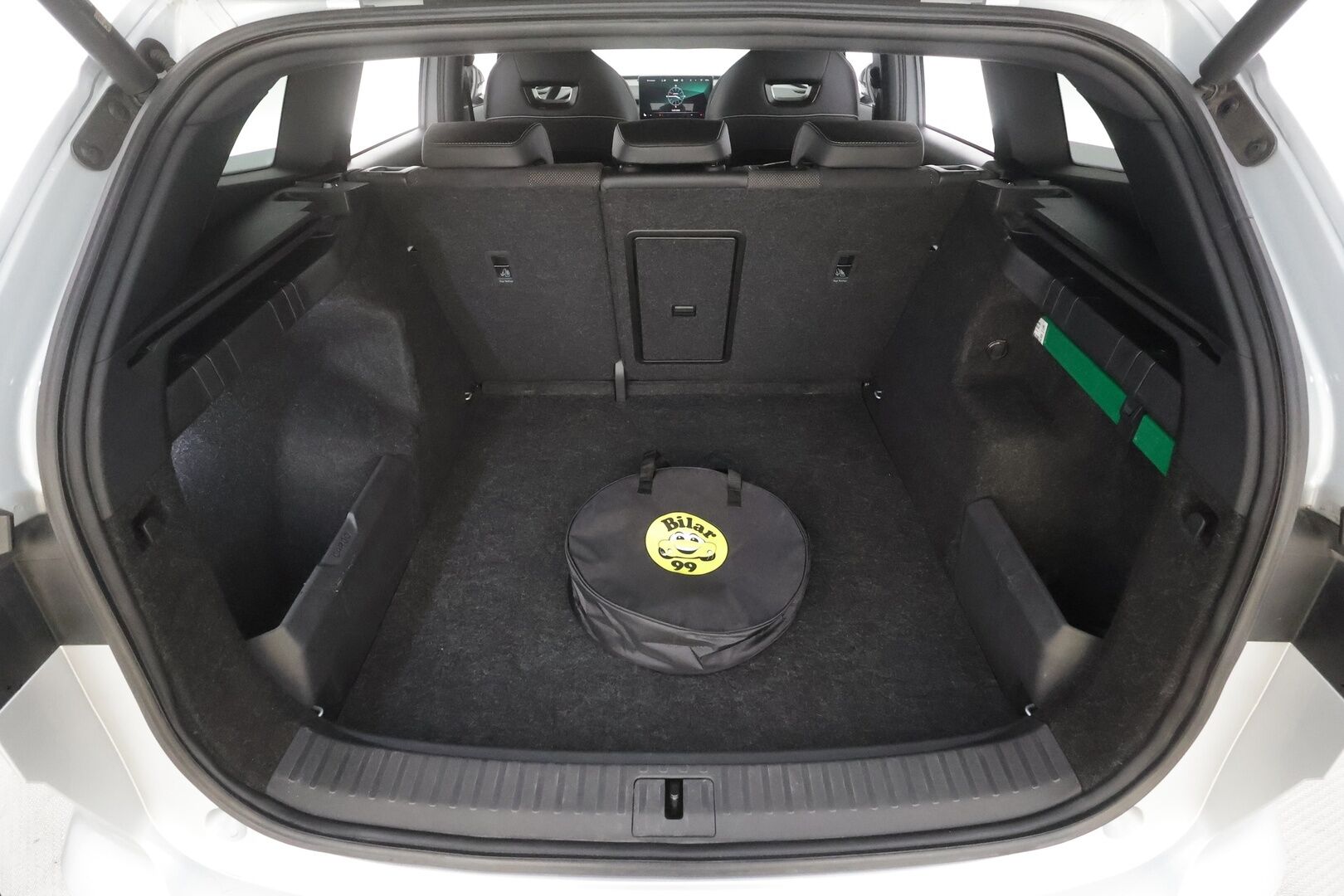 Skoda Enyaq 2022 80x 4x4 SportLine iV - | ACC | ILP | Skoda crystal Light Matrix LED | Muistipenkki | Puolinahat | P.Kamera | Ratinlämmitys | Apple&Android | 1.Om suomi-auto | Kahdet Renkaat | Merkkihuollettu |