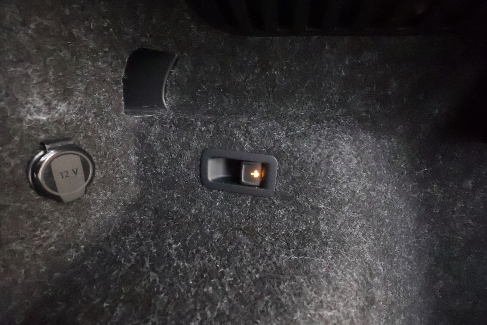 Skoda Enyaq 2022 80x 4x4 SportLine iV * ACC / ILP / Koukku / Matrix LED / Sporttipenkit / P.Kamera / Keyless / Ratinlämmitin * - 1.Om Suomi-auto / Kahdet renkaat aluvanteilla / Merkkihuollettu - HULLUT AVAJAISHULINAT KORKOTARJOUS 3,29 %