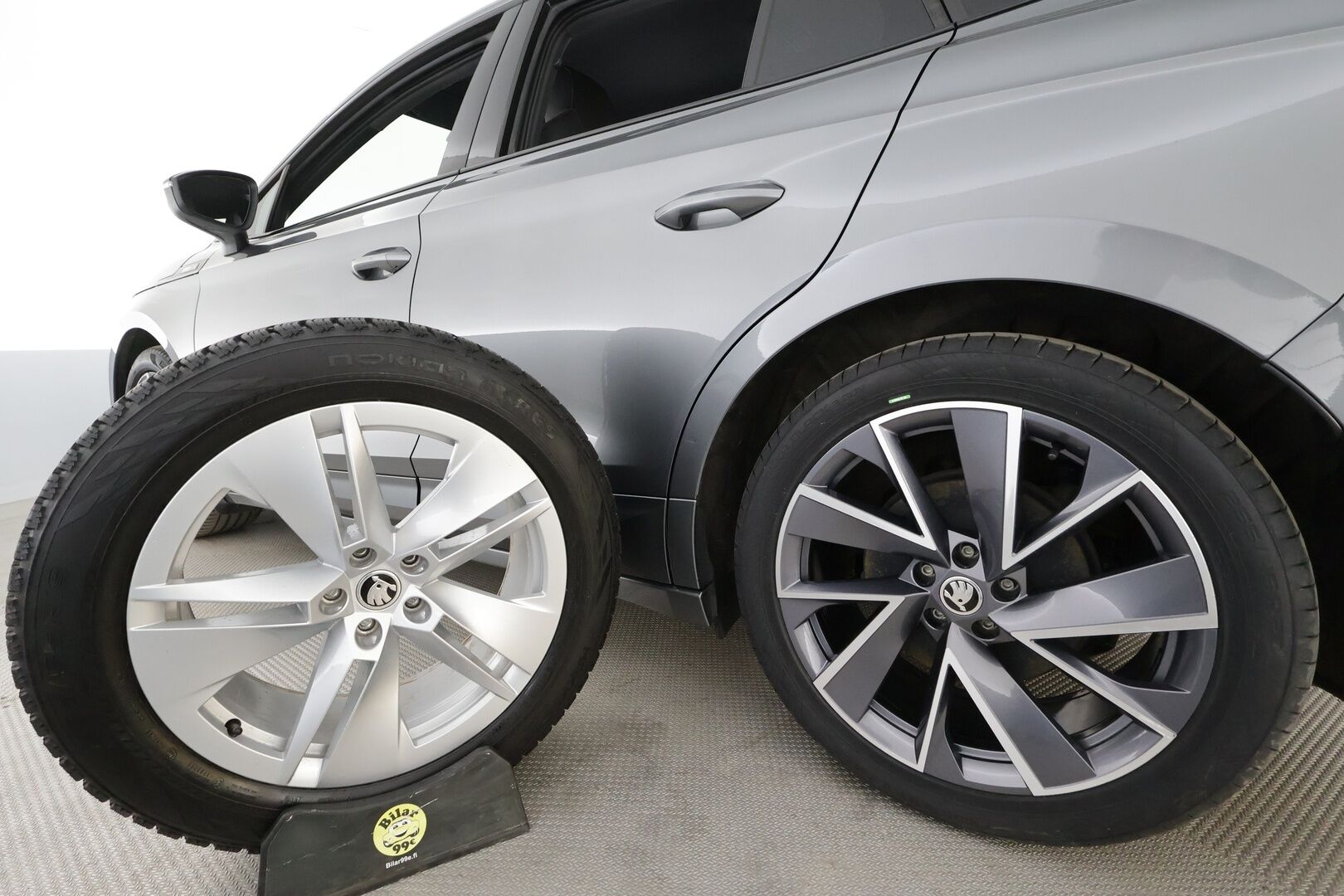 Skoda Enyaq 2022 80x 4x4 SportLine iV * ACC / ILP / Koukku / Matrix LED / Sporttipenkit / P.Kamera / Keyless / Ratinlämmitin * - 1.Om Suomi-auto / Kahdet renkaat aluvanteilla / Merkkihuollettu - HULLUT AVAJAISHULINAT KORKOTARJOUS 3,29 %