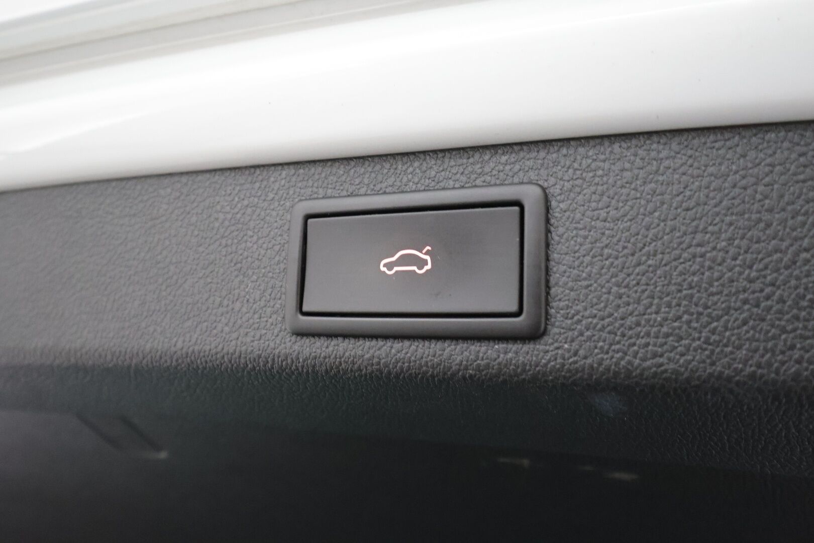 Skoda Superb 2022 Combi 1.5 TSI ACT Ambition - | Webasto | Koukku | P.Tutkat | LED | Navi | Keyless | Digimittaristo | Ratinlämmitys | Facelift | Apple&Android | 1-om Suomi-auto | Kahdet renkaat | Merkkihuollot |