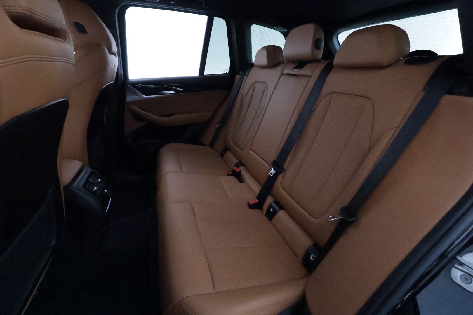 BMW X3 2022 G01 xDrive 30e A Charged Edition **Vakkari / Ruskeat nahat / P.kamera / Adapt.LED / Hifit / Koukku / Comfort Access** - 3,99 % KORKOTARJOUS TÄHÄN AUTOON - 1.Om Suomi-auto / Akku kuntotarkastettu / Kahdet renkaat aluvanteilla / Sporttipenkit / Digimittaristo / Navi 
