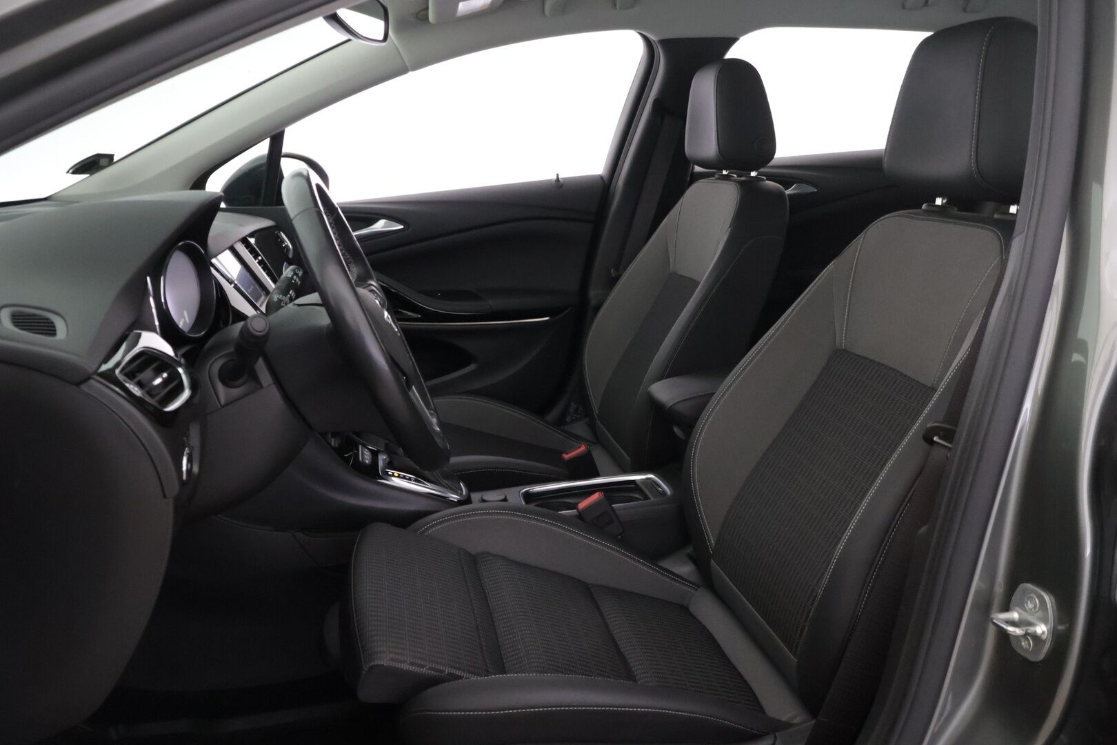 Opel Astra 2022 Sports Tourer Classic Plus 145 Turbo A - | Vakkari | Apple&Android | P-Kamera | Ratinlämmitin |