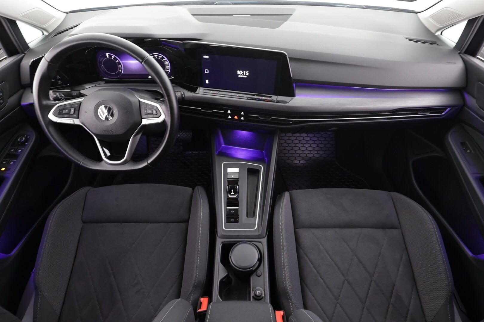 Volkswagen Golf 2021 Style eHybrid 150 kW (PHEV) DSG * ACC / P.kamera / IQ.Light / Muistipenkki / Navi / Webasto / Koukku / KeylessGo * - Akku kuntotarkastettu / Hieronta / Kahdet renkaat aluvanteilla / Hyvät varusteet