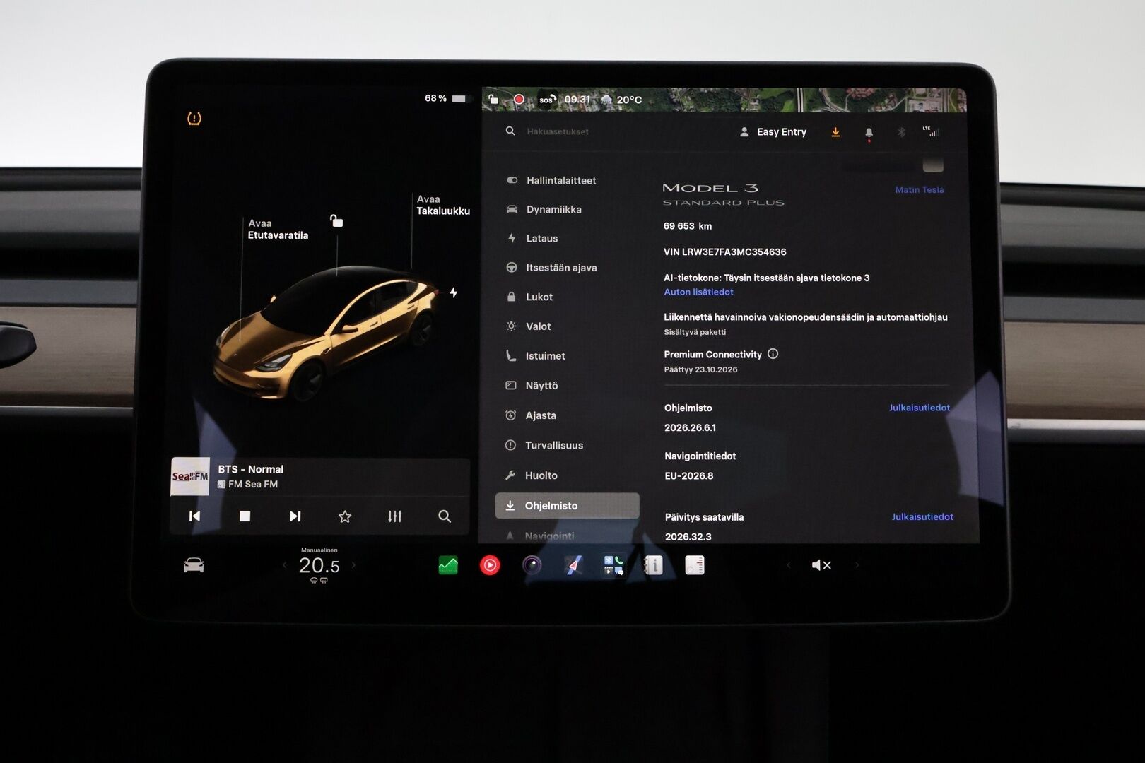 TESLA MODEL 3 2021 Standard Range Plus - Vetokoukku | ACC | Premium Audio | Muistipenkki | Matrix LED | Peruutuskamera | Nahkasisusta | Lasikatto | SOH 93% | 2x Renkaat!
