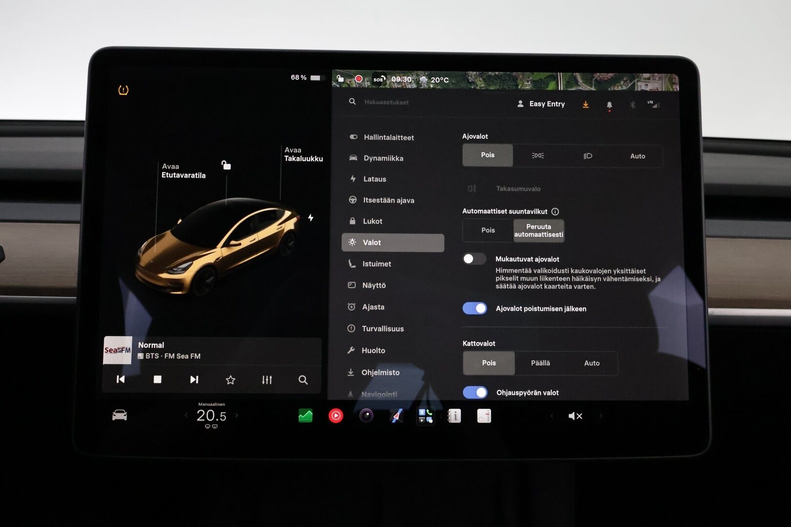 TESLA MODEL 3 2021 Standard Range Plus - Vetokoukku | ACC | Premium Audio | Muistipenkki | Matrix LED | Peruutuskamera | Nahkasisusta | Lasikatto | SOH 93% | 2x Renkaat!