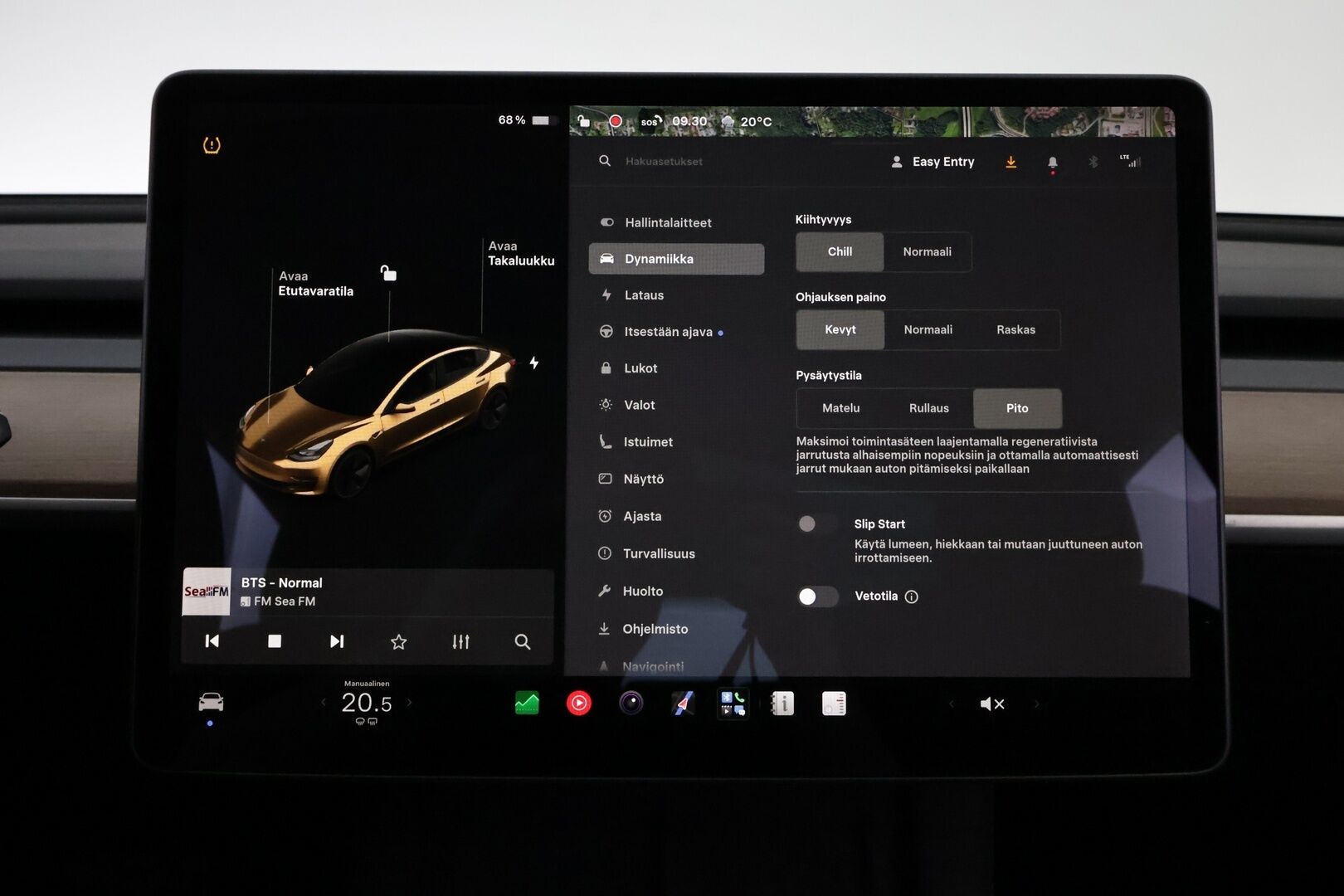 TESLA MODEL 3 2021 Standard Range Plus - Vetokoukku | ACC | Premium Audio | Muistipenkki | Matrix LED | Peruutuskamera | Nahkasisusta | Lasikatto | SOH 93% | 2x Renkaat!
