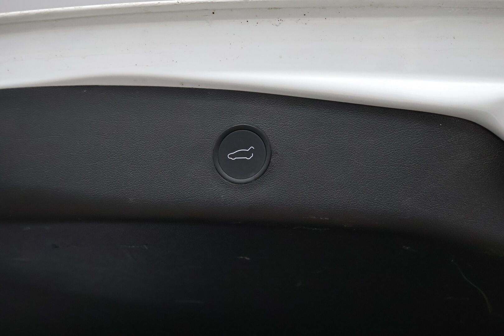 TESLA MODEL 3 2021 Standard Range Plus - Vetokoukku | ACC | Premium Audio | Muistipenkki | Matrix LED | Peruutuskamera | Nahkasisusta | Lasikatto | SOH 93% | 2x Renkaat!