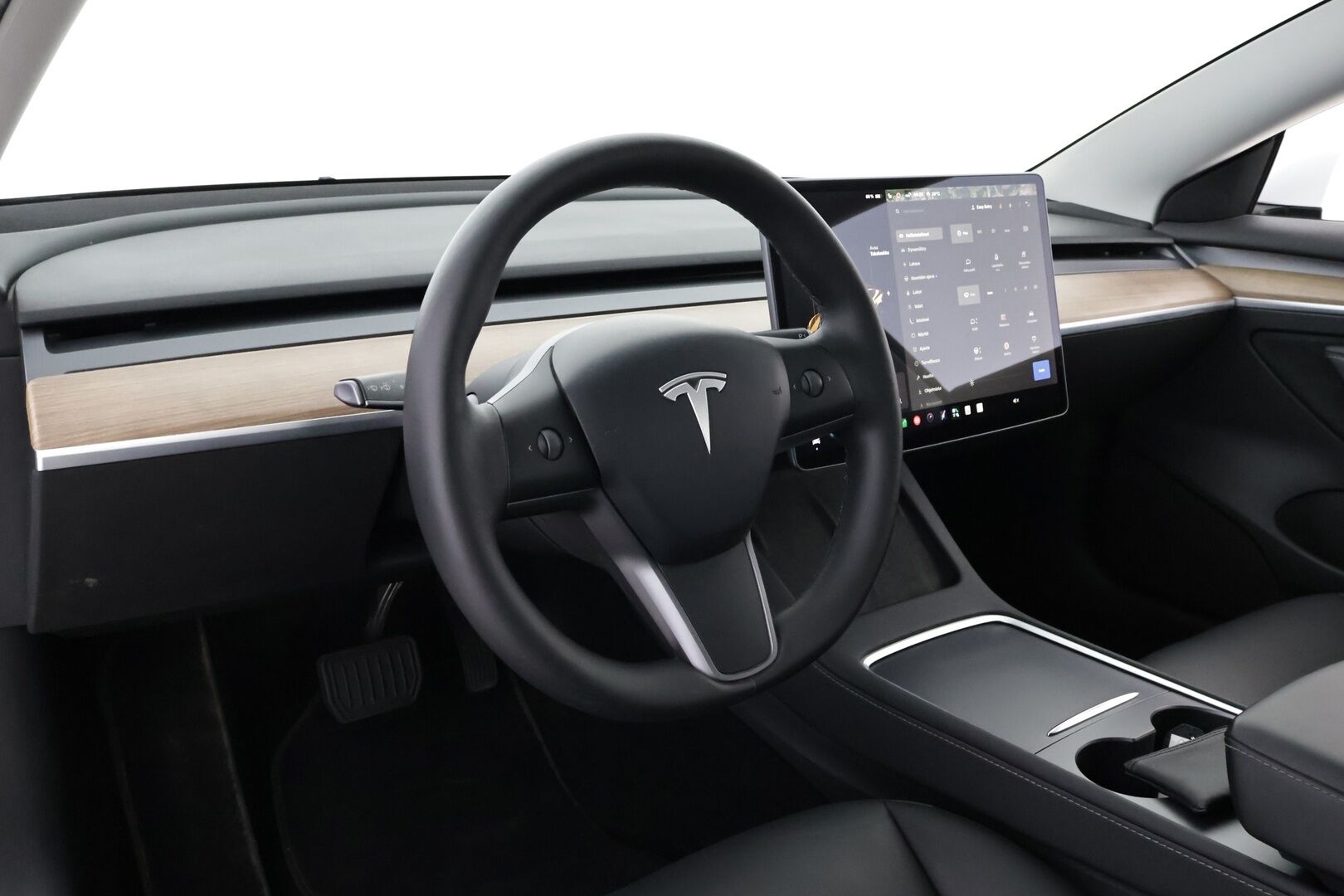TESLA MODEL 3 2021 Standard Range Plus - Vetokoukku | ACC | Premium Audio | Muistipenkki | Matrix LED | Peruutuskamera | Nahkasisusta | Lasikatto | SOH 93% | 2x Renkaat!