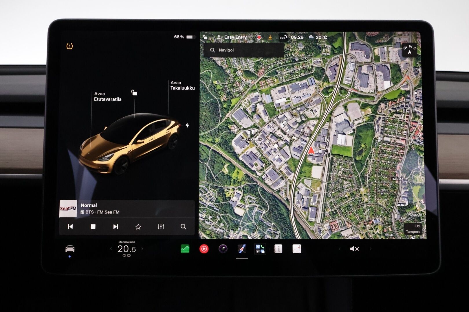 TESLA MODEL 3 2021 Standard Range Plus - Vetokoukku | ACC | Premium Audio | Muistipenkki | Matrix LED | Peruutuskamera | Nahkasisusta | Lasikatto | SOH 93% | 2x Renkaat!