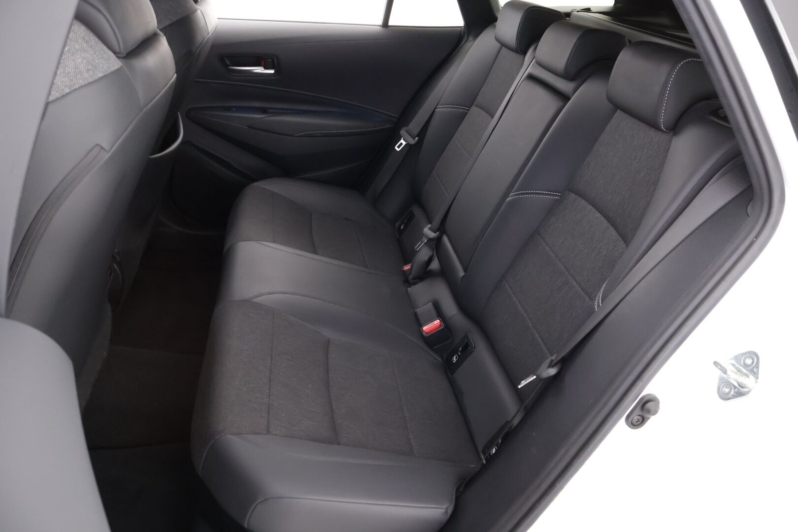 Toyota Corolla 2022 Touring Sports 1,8 Hybrid Prestige Edition - Suomiauto | Merkkihuollot | Adapt.Vakkari | Peruutuskamera | BiLED | Puolinahkasisusta | 2x Renkaat Aluvantein!