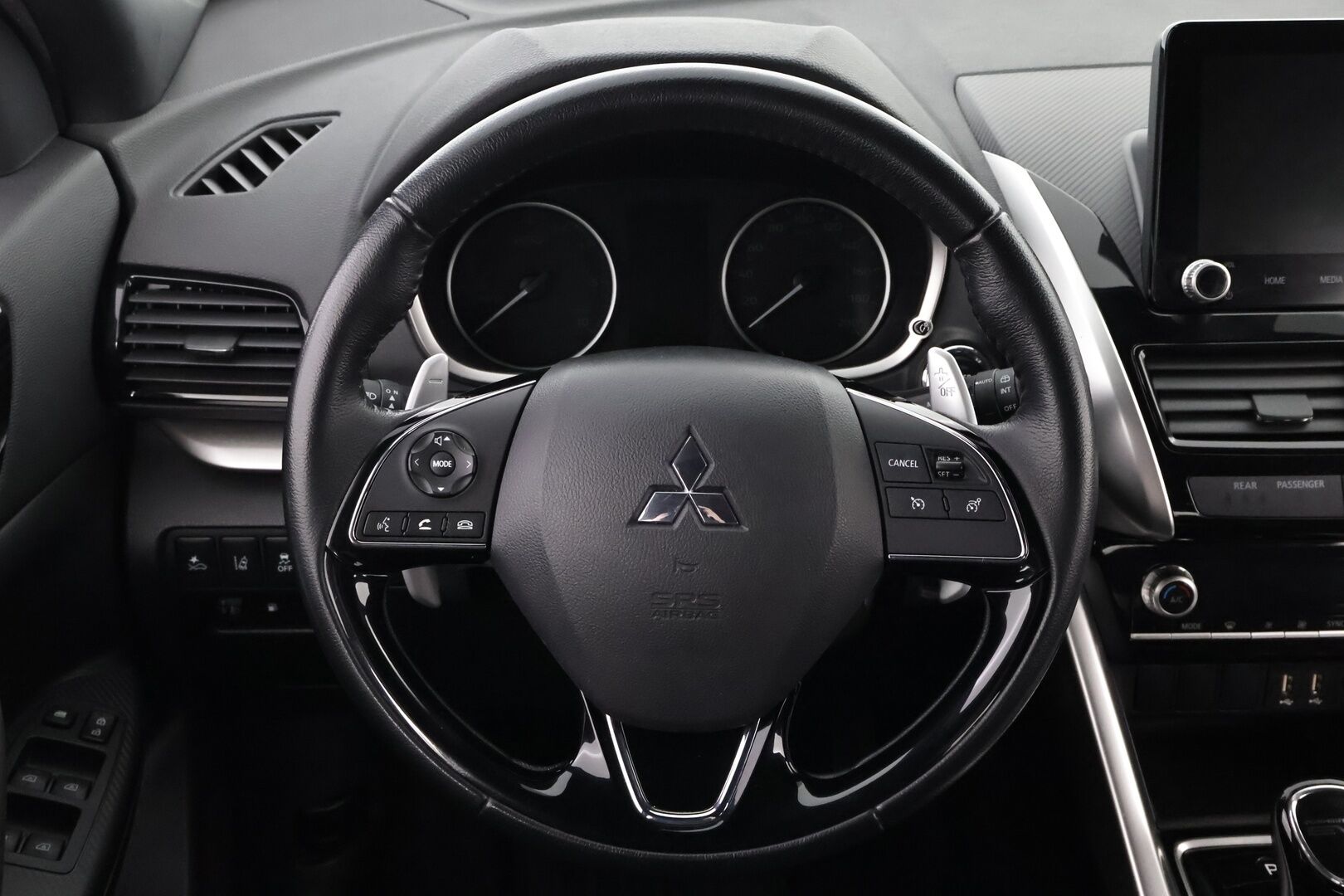 Mitsubishi ECLIPSE CROSS 2022 2.4 PHEV Instyle 4WD - 1OM Suomiauto | Vetokoukku | Peruutuskamera | Puolinahkasisusta | Vakkari | Keyless | LKA | 2x Renkaat Alkuperäisvantein!