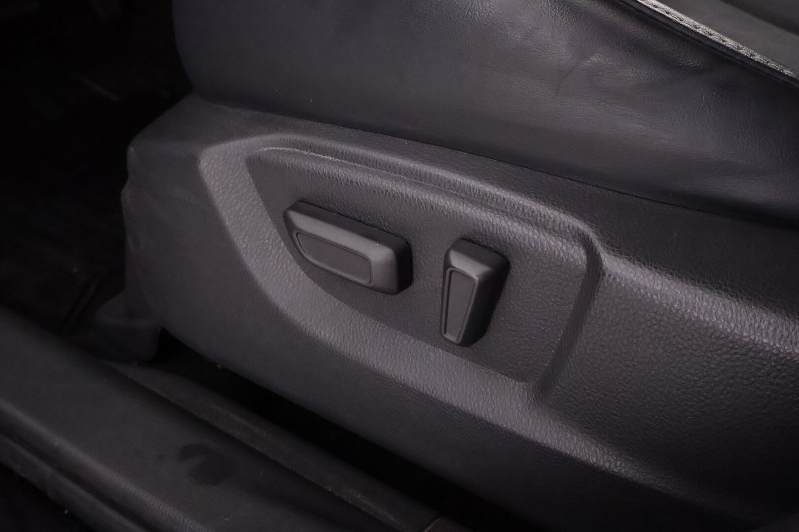 Mitsubishi ECLIPSE CROSS 2022 2.4 PHEV Instyle 4WD - 1OM Suomiauto | Vetokoukku | Peruutuskamera | Puolinahkasisusta | Vakkari | Keyless | LKA | 2x Renkaat Alkuperäisvantein!
